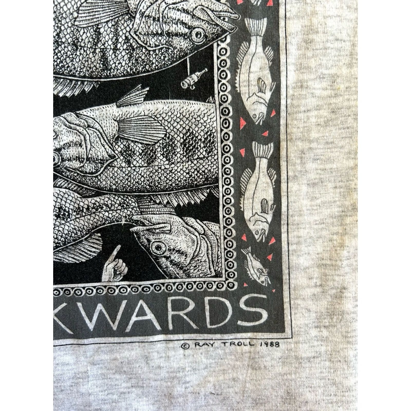 Lee RAY TROLL Bass Ackwards 1988 VTG Graphic T Shirt Men's XL Lee Gray Cotton Short Sleeve Vintage 80s Marine Art Nautical Fish Outdoors Mens XL Size US XL / EU 56 / 4 - 8 Thumbnail