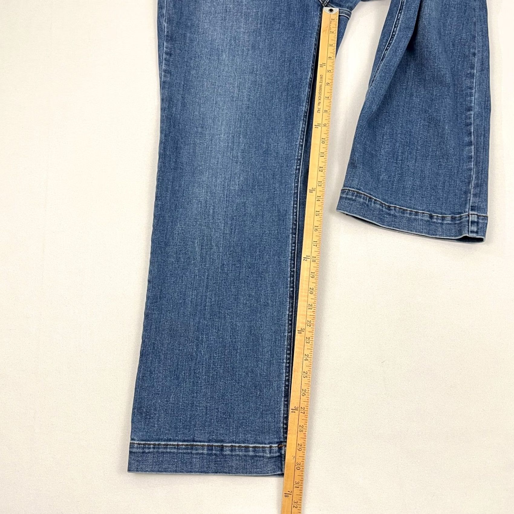 Vintage Judy Blue Jeans Size 16W W36 I31 Wide Leg Blue Denim Stretch High Waist Chic Women Jeans Everyday Wear 5-Pocket Size 38" / US 16 / IT 52 - 4 Thumbnail
