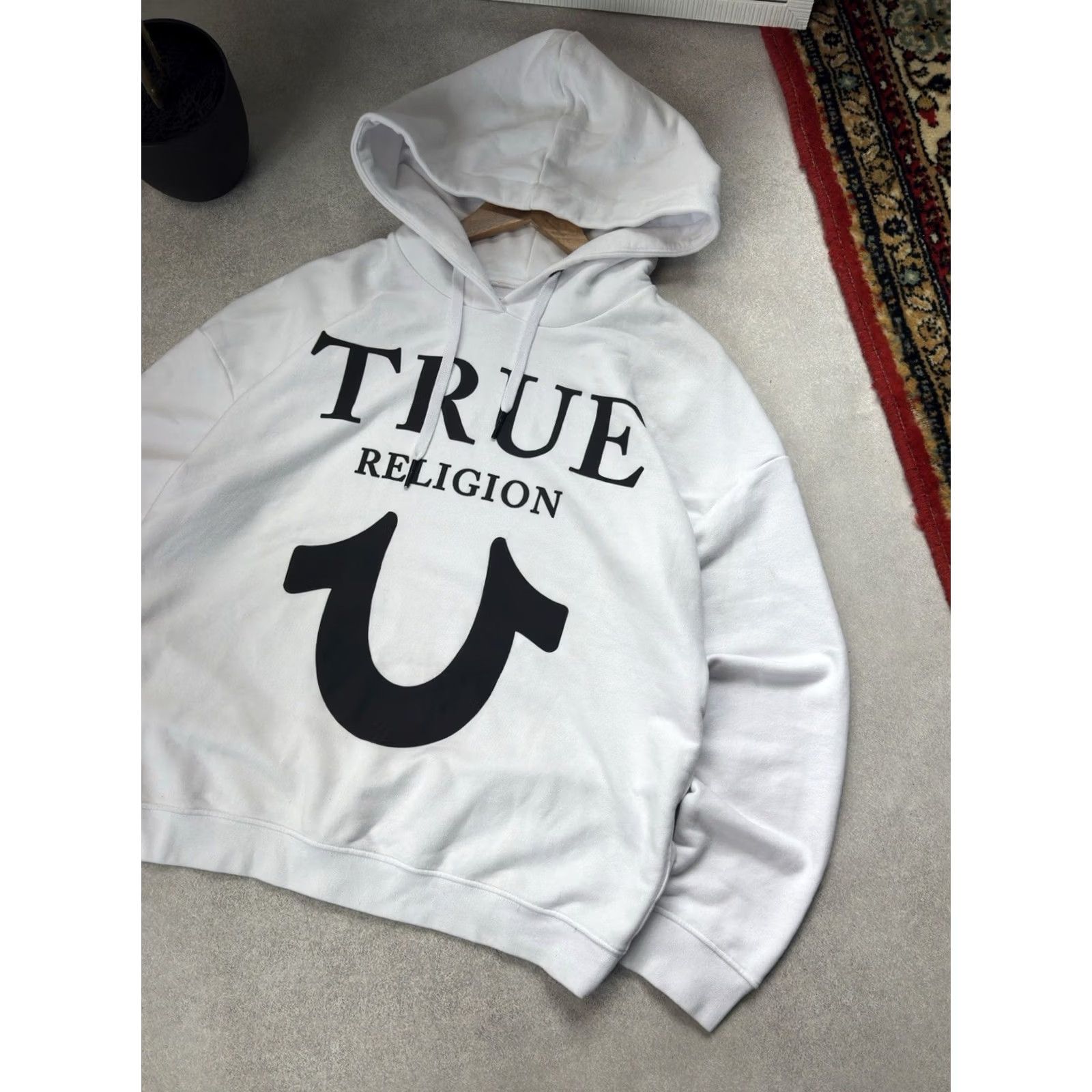 True Religion VINTAGE True Religion Hoodie Mens L White Logo 90s Y2K Big Logo Pullover Crew Neck Streetwear Fashion Classic City Hip Hop USA Italy Modest Care Size US L / EU 52-54 / 3 - 3 Thumbnail