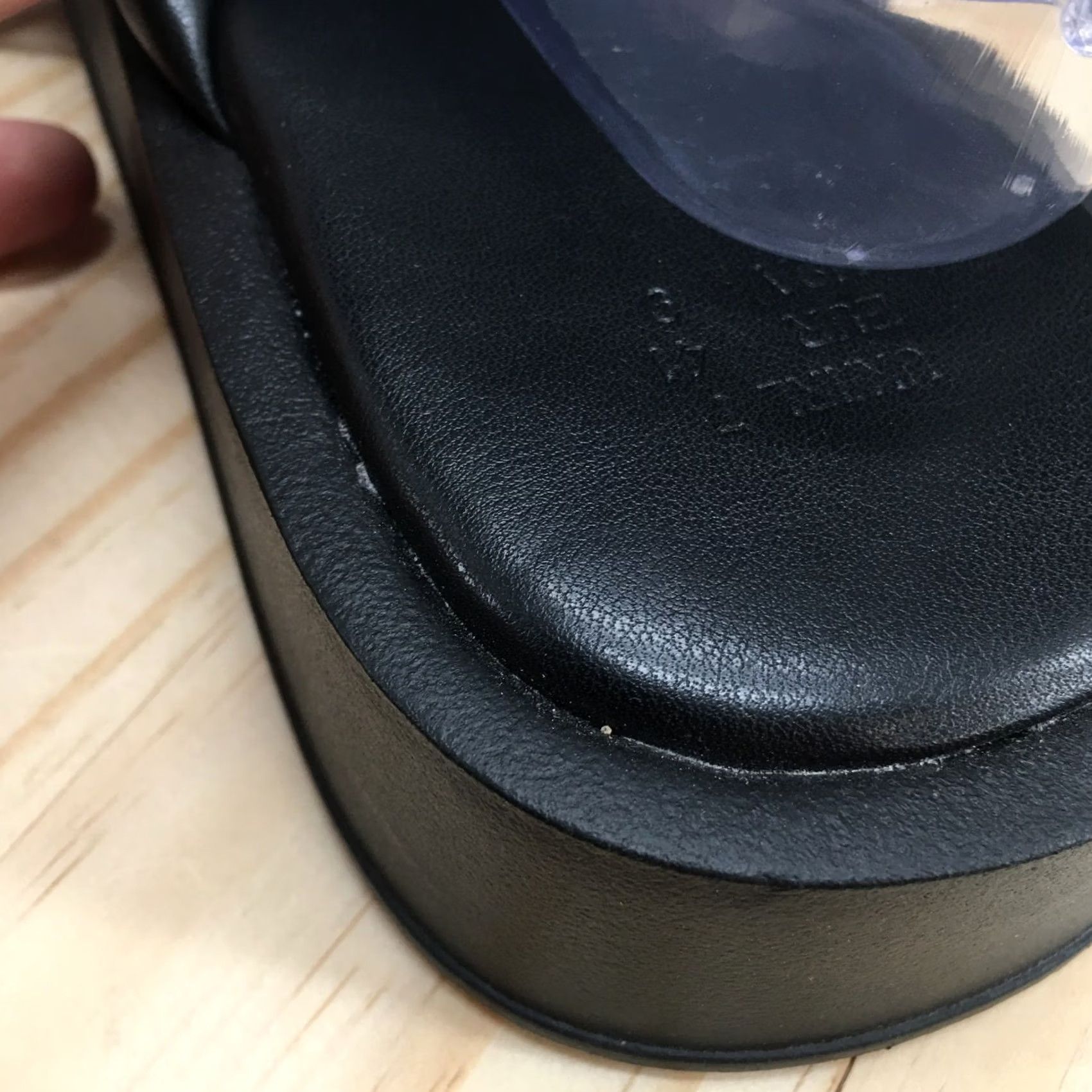 Vintage South Beach Sandals Womens 9 Casual Slip On Platform Thong Black Faux Leather Sandal Mens Womens Boys Girls Size US 9 / IT 39 - 5 Thumbnail