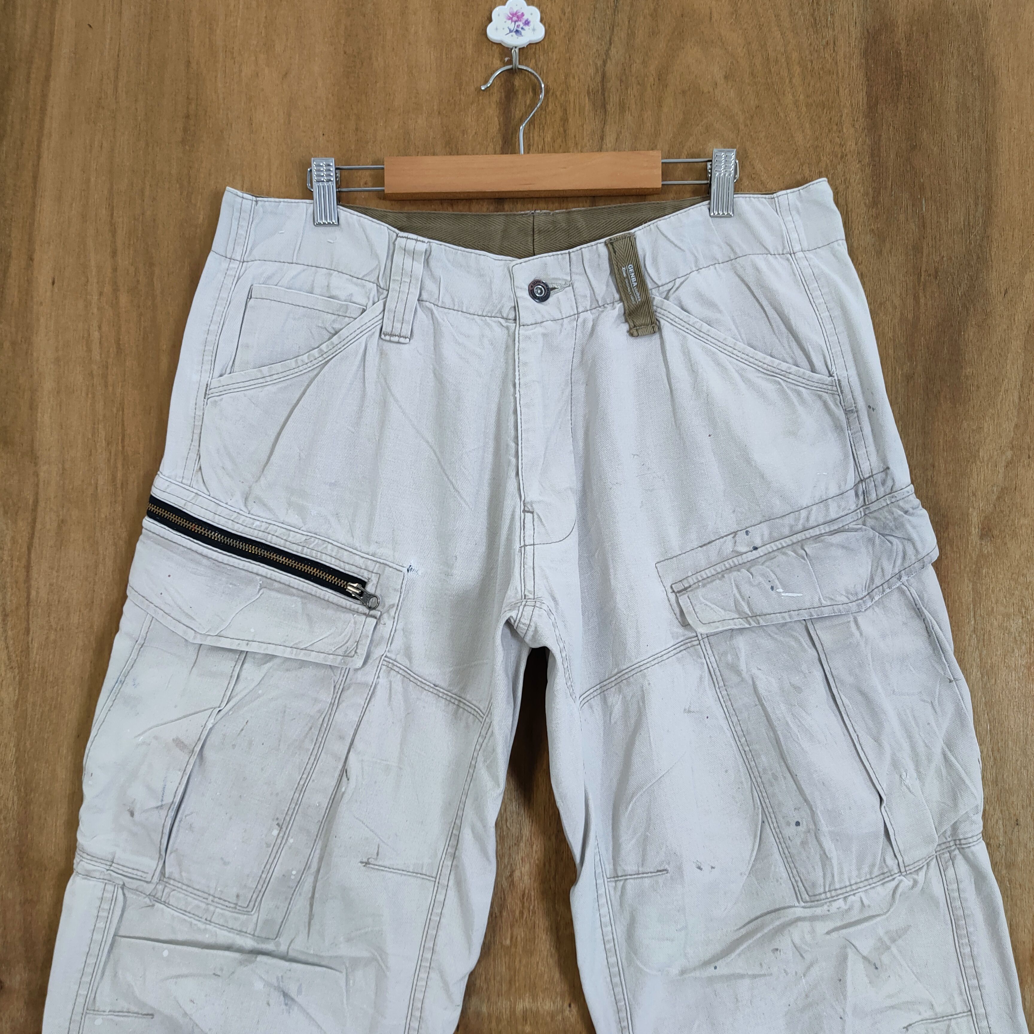 Japanese Brand VINTAGE GENBA DISTRESSED FADED WHITE BAGGY CARGO PANTS Size US 34 / EU 50 - 2 Thumbnail