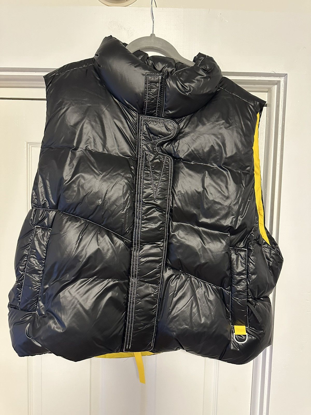 Canada Goose × Pyer Moss Canada Goose x Pyer Moss Vest - Black CG Disc Vest Size US XL / EU 56 / 4 - 8 Thumbnail