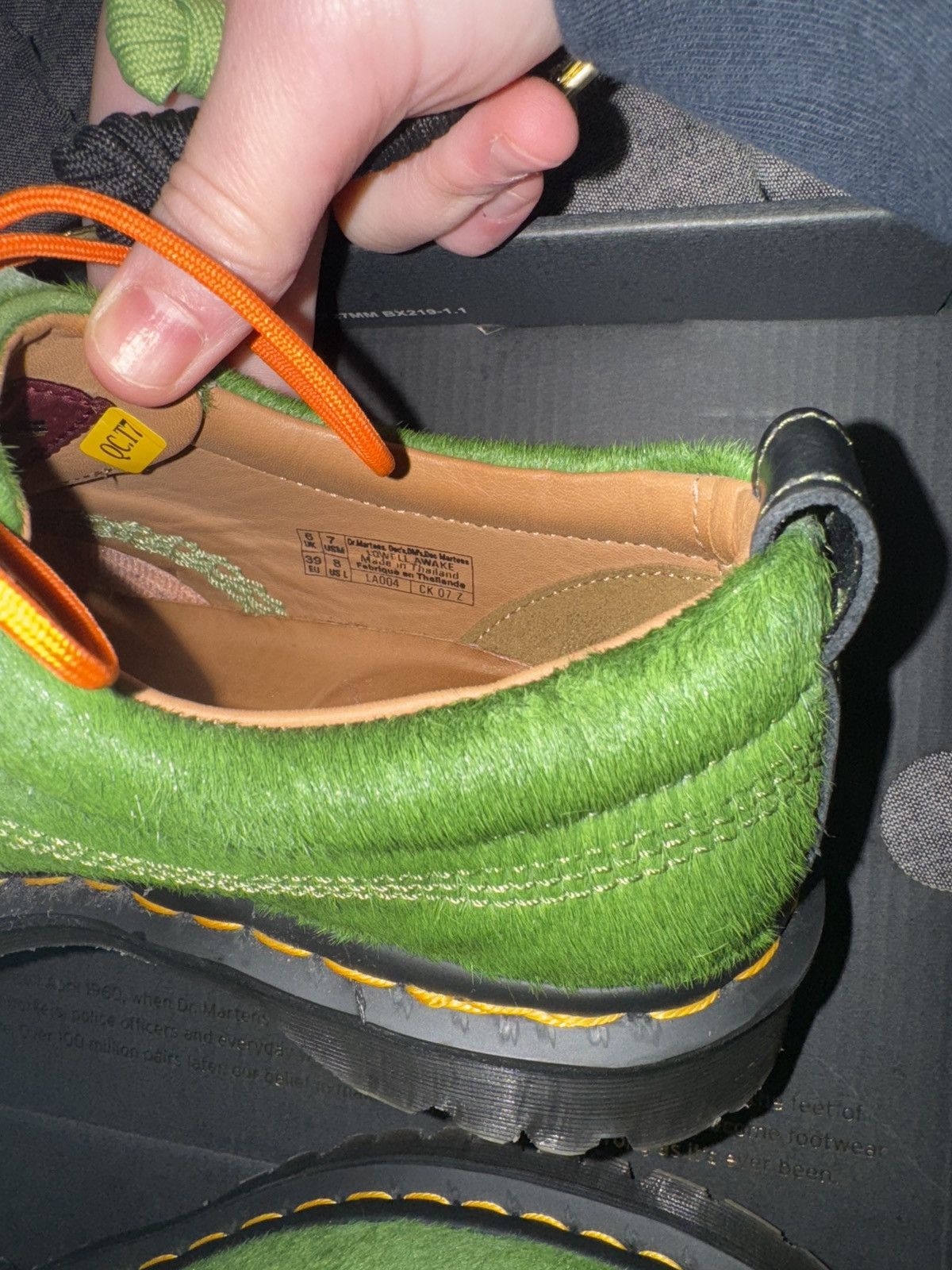 Awake NY Awake NY x Dr. Martens Lowell ‘Vibrant Green’ Size US 7 / EU 40 - 8 Thumbnail