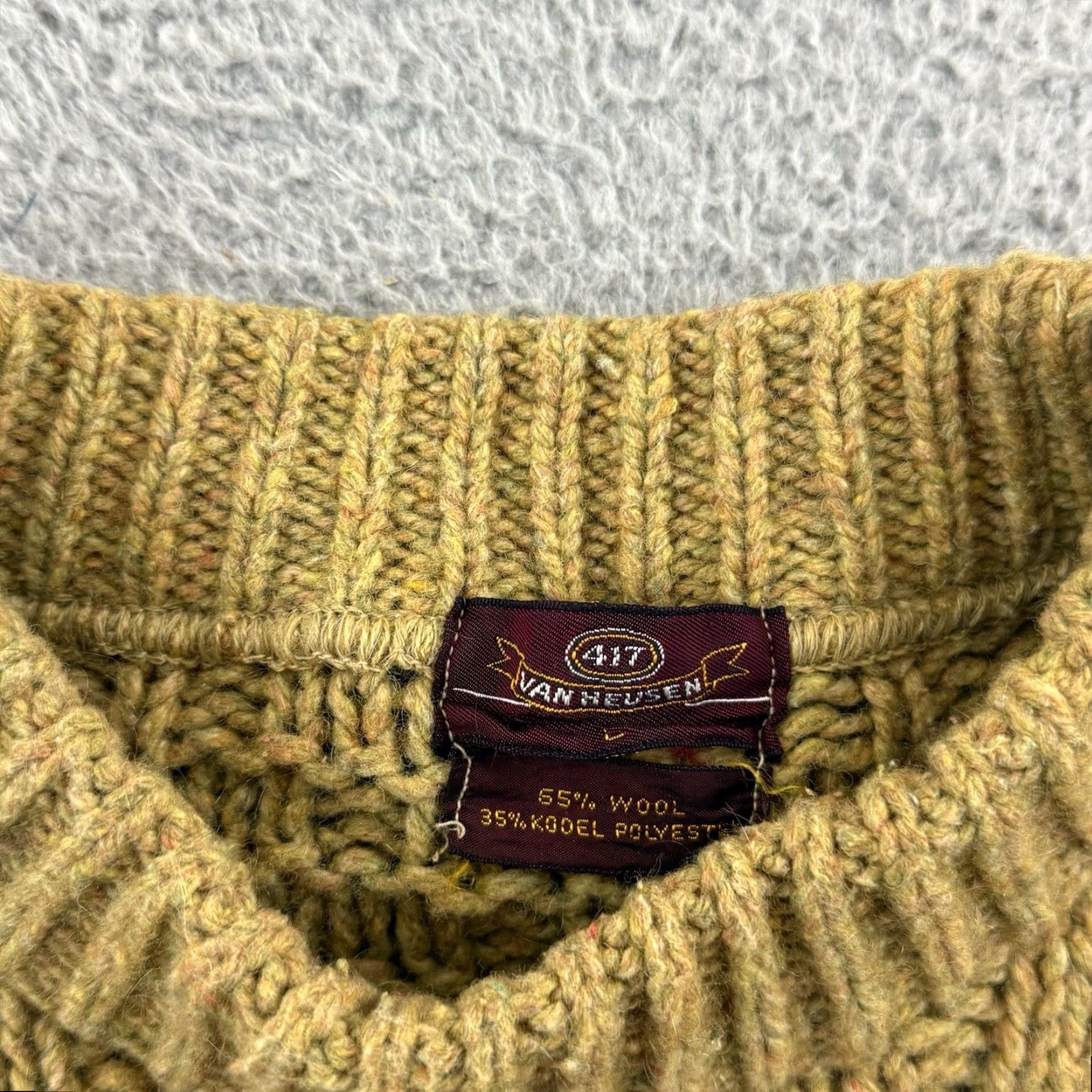 Van Heusen VINTAGE Van Heusen Sweater Mens L Mustard 60s Wool Blend Knit Preppy USA Size US L / EU 52-54 / 3 - 6 Thumbnail