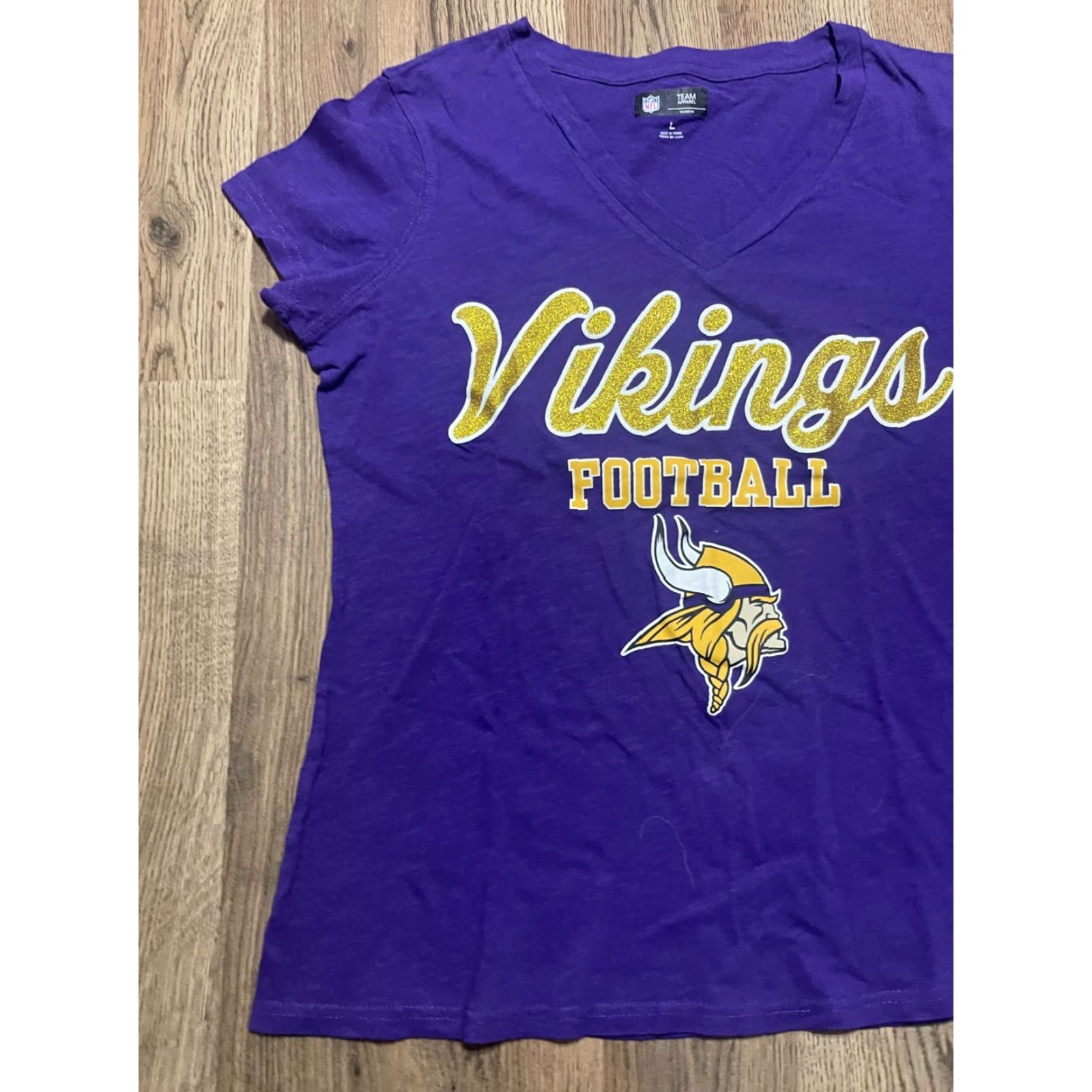 Vintage Team Apparel Shirt Womens Large Purple Minnesota Vikings V-Neck Shirt Size L / US 10 / IT 46 - 3 Thumbnail