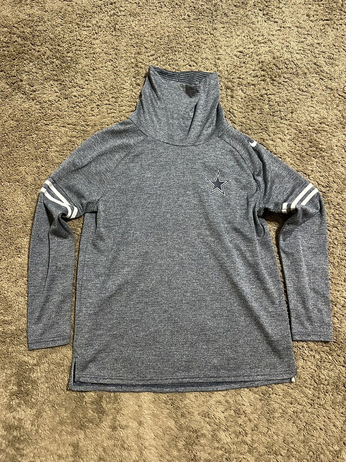 NFL Vintage Dallas Cowboys “funnel neck” shirt 00s size large Size US L / EU 52-54 / 3 - 1 Thumbnail