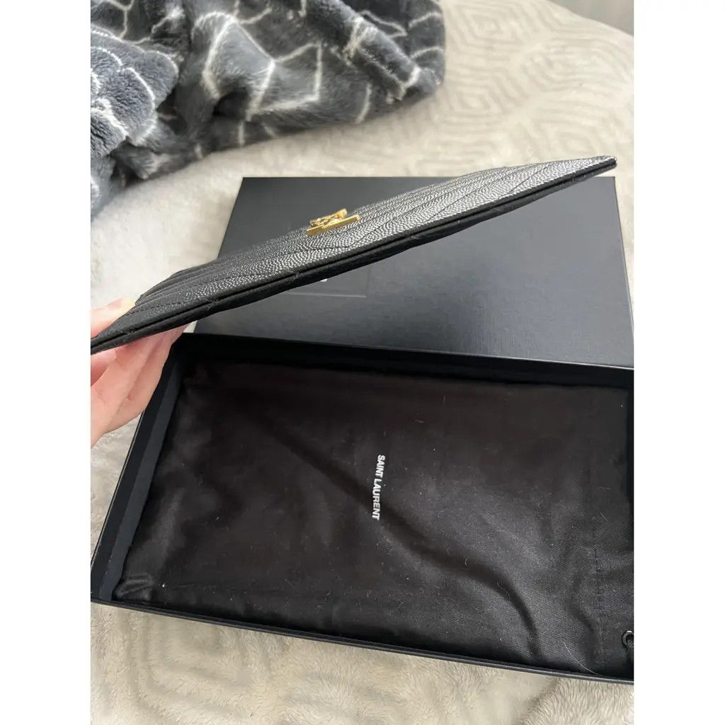 Saint Laurent Paris o1b1hav110824 Size: OS / Zipped Leather Pouch in Storm Size ONE SIZE - 4 Thumbnail