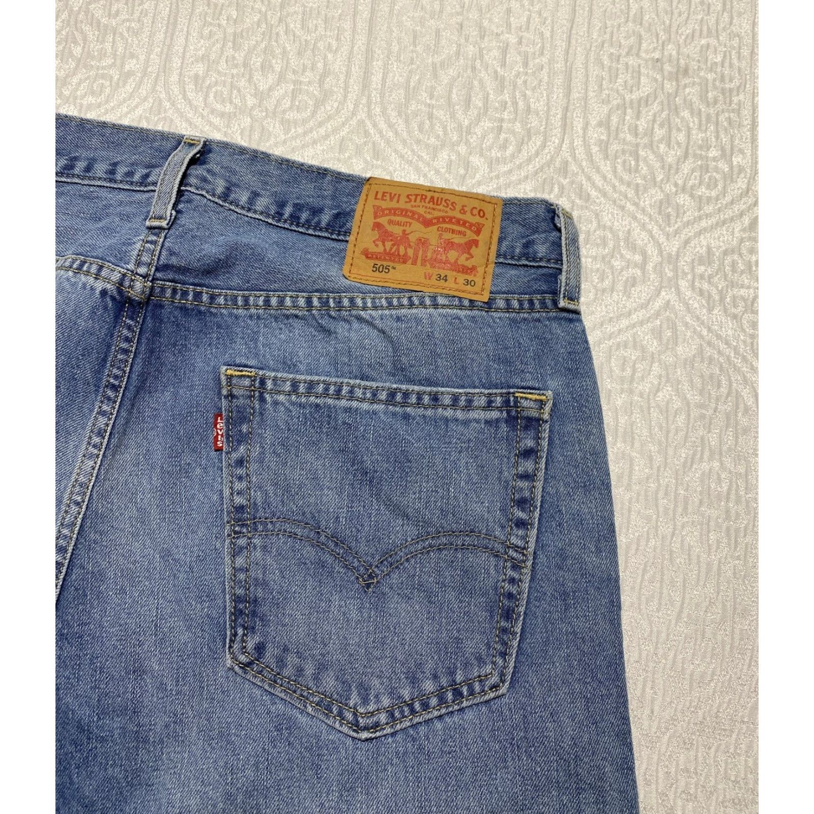 Levi's Levi's 505 Jeans Mens 34x30 Blue Regular Fit Straight Zip Fly Denim 5-Pocket Mens Jeans Regular 34 Levi's Size US 34 / EU 50 - 3 Thumbnail
