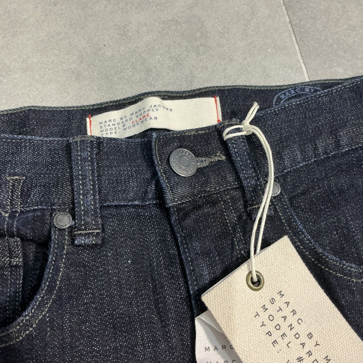 Marc by Marc Jacobs Marc by Marc Jacobs Dark Wash High Wise Flare Jeans NWT Y2K Size 28" / US 6 / IT 42 - 5 Thumbnail