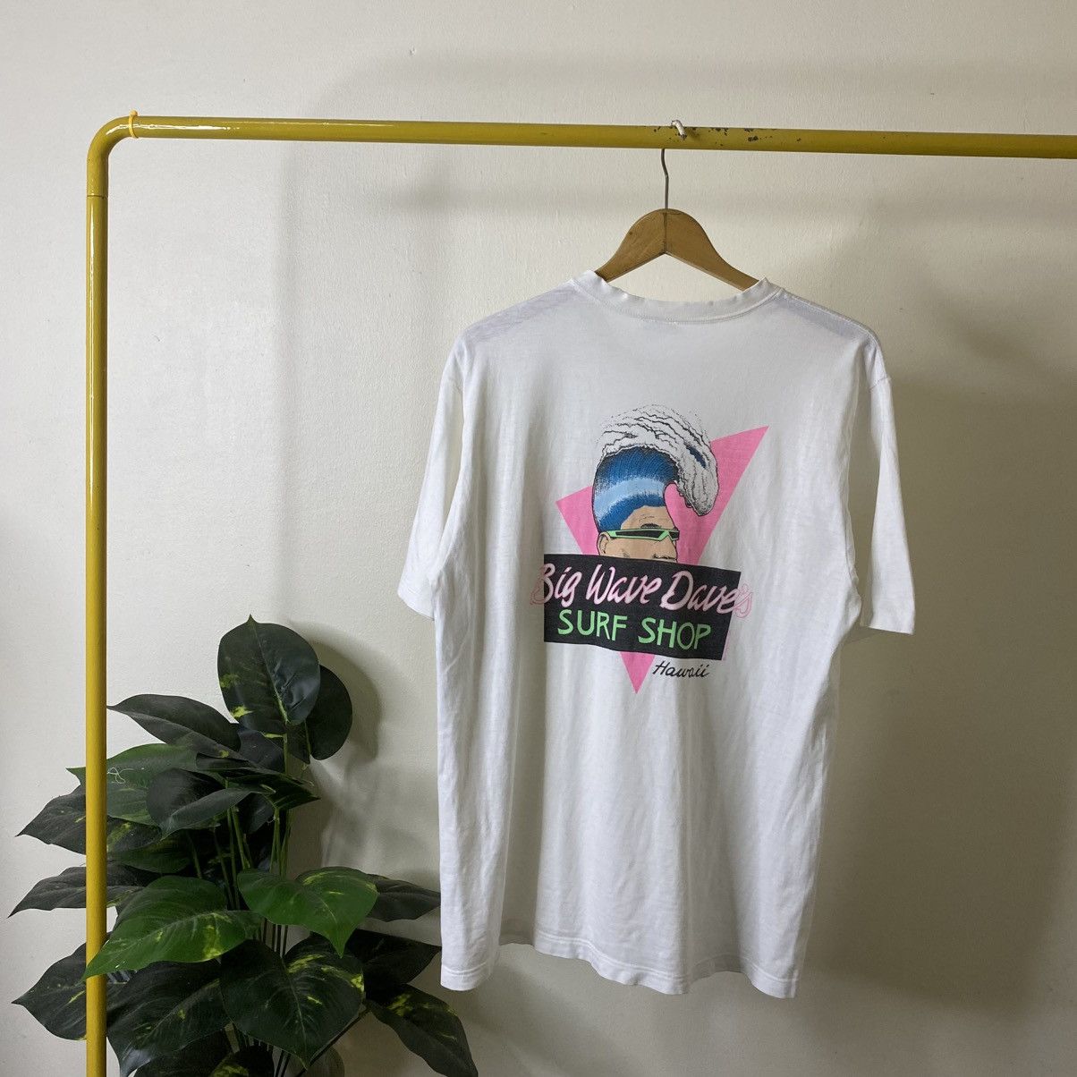 Vintage 1993 Big Wave Dave's Surf Shop CBS Sitcom Promo T Shirt Size US L / EU 52-54 / 3 - 1 Thumbnail
