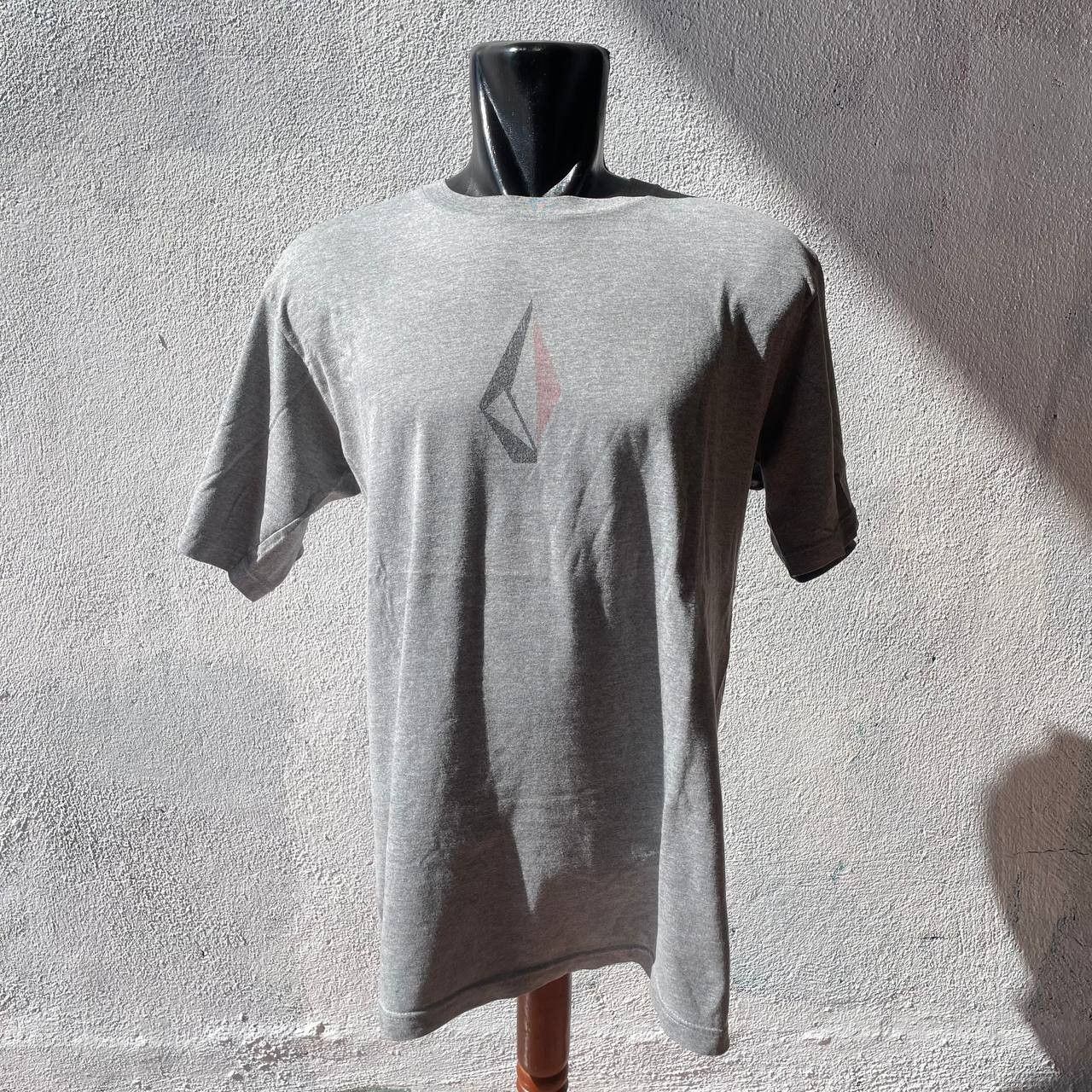 Volcom ⭐️SALE⭐️ [L] VOLCOM STONE SURF VINTAGE TSHIRT GRAPHIC Size US L / EU 52-54 / 3 - 1 Thumbnail