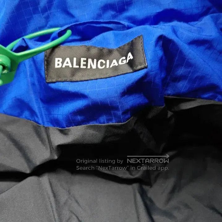 Balenciaga Balenciaga Blue Puffer Jacket for Men and Women. Size US L / EU 52-54 / 3 - 3 Thumbnail