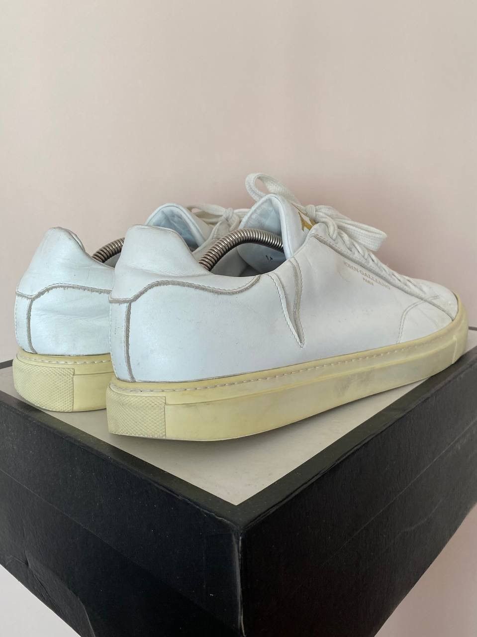 John Galliano John Galliano low top sneakers leather white casual Size US 11 / EU 44 - 7 Thumbnail