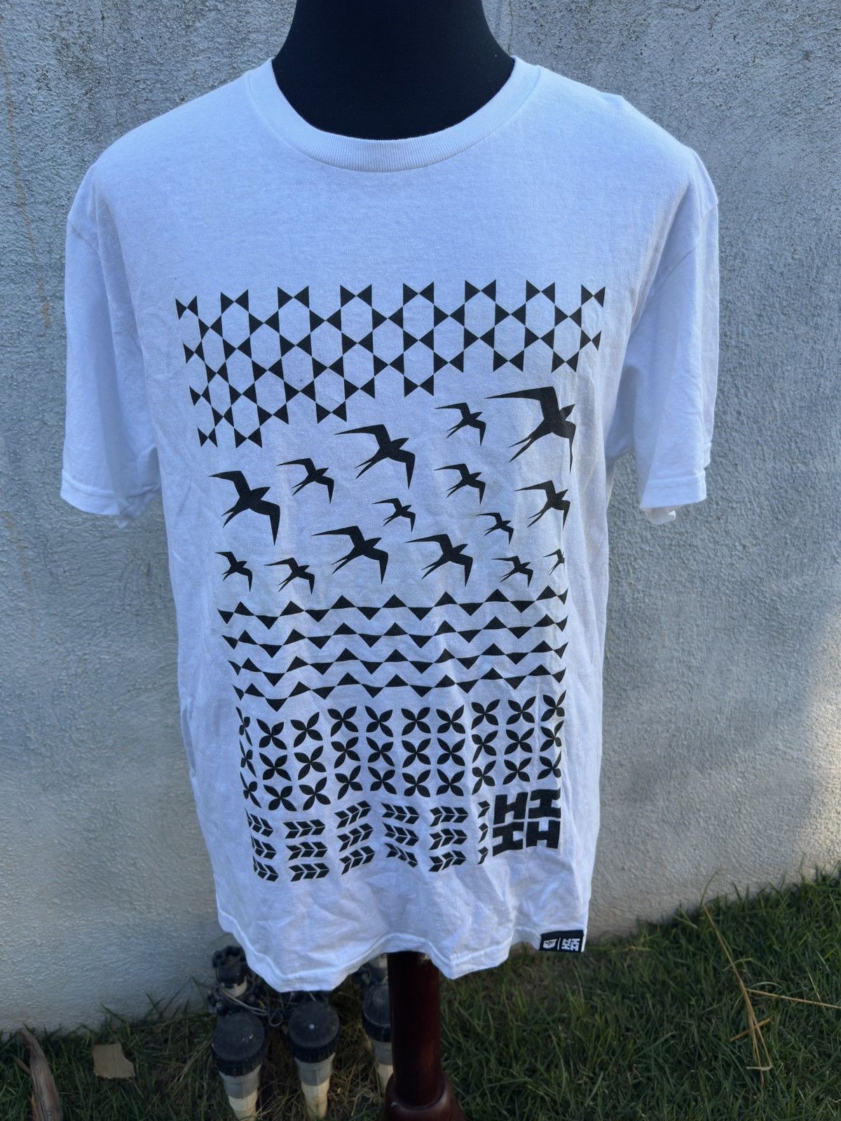 Other PreOwned Hawaii's Finest White Hawaiian Print Men's Large Size US L / EU 52-54 / 3 - 1 Thumbnail