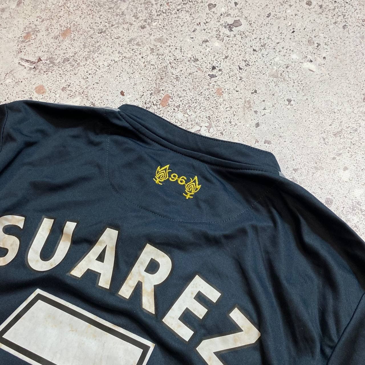 Warrior Liverpool Warrior 2012-14s Football Home Jersey #7 Suarez Size US M / EU 48-50 / 2 - 4 Thumbnail