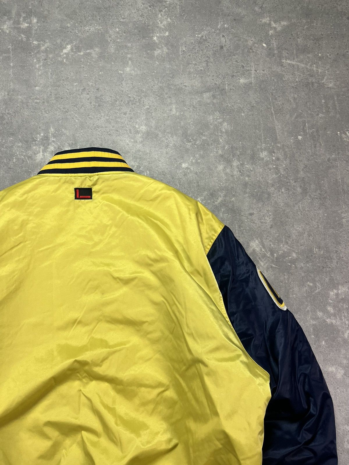 Fubu 90s Fubu Vintage Big Logo Made OG Bomber Jacket XL XXL Rare Size US XL / EU 56 / 4 - 20 Thumbnail