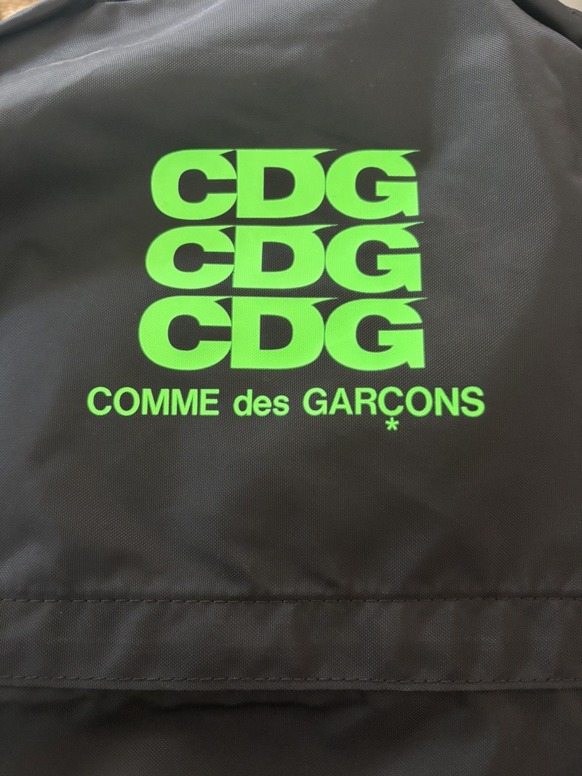 CDG by Comme des Garcons CDG BREAKING NEWS BAG Size ONE SIZE - 5 Thumbnail