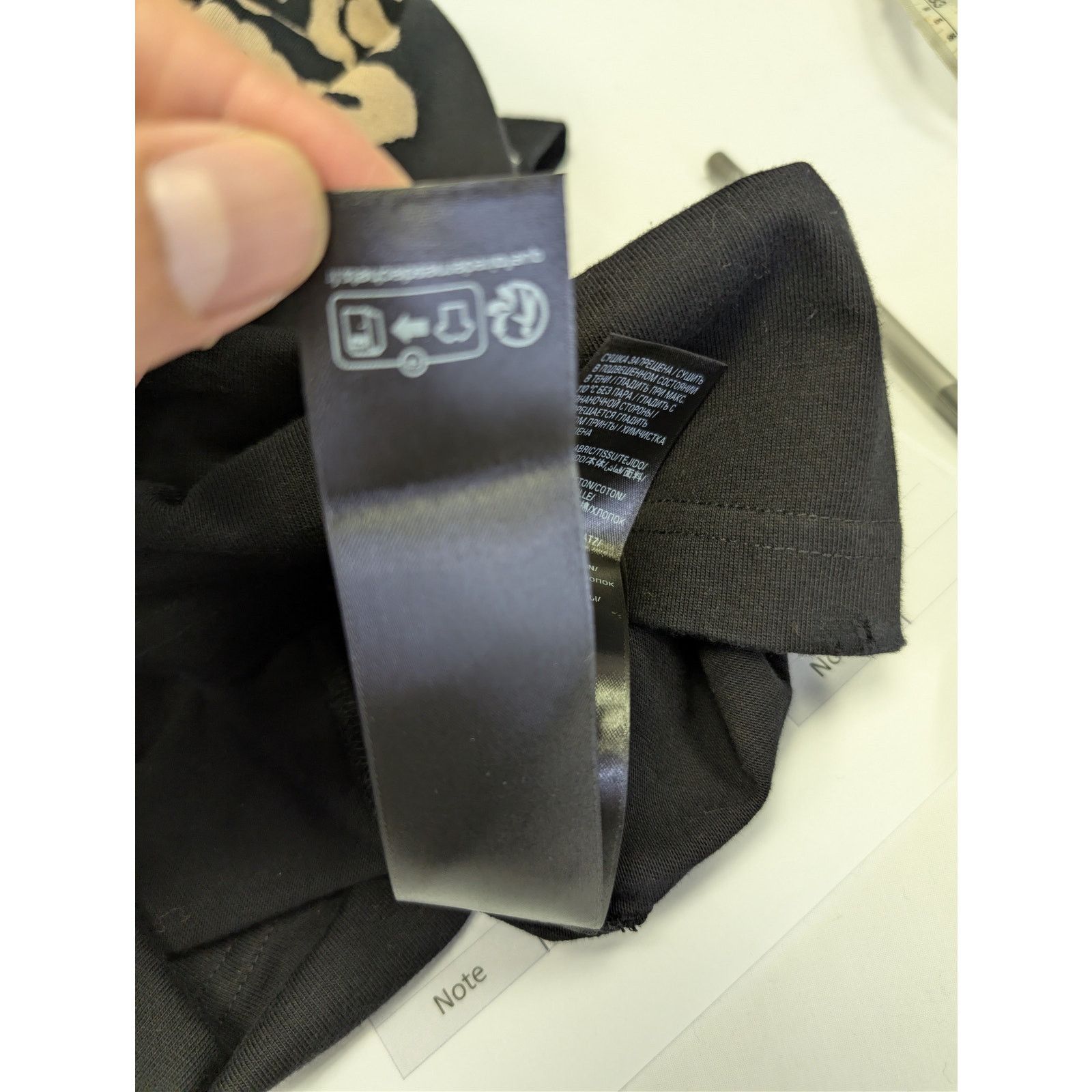 Balenciaga o1rshd1 Q:2 / Hand Drawn BB Icon Vintage Jersey Fit T-Shirt Size US L / EU 52-54 / 3 - 21 Thumbnail