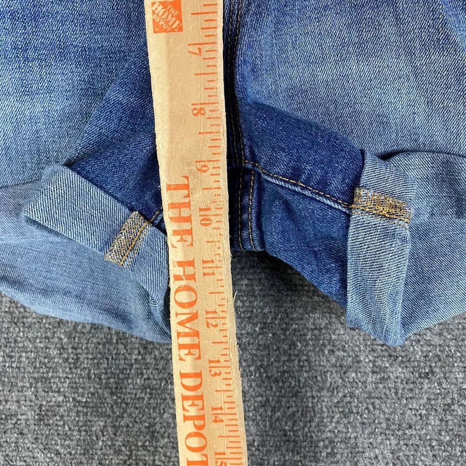 Old Navy Old Navy Shorts Women's Size 6 Semi Fitted Regular Denim Size 28" / US 6 / IT 42 - 3 Thumbnail