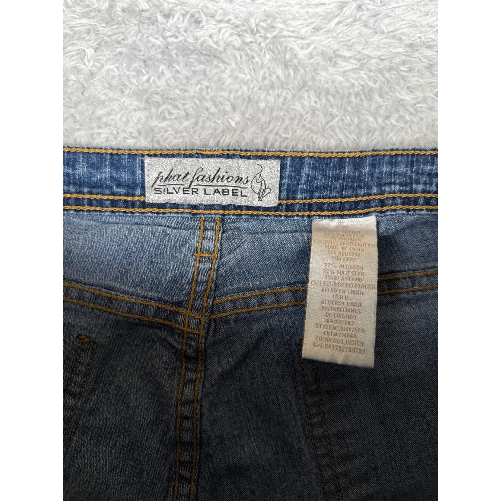 Vintage Phat Fashion Jeans Women Blue Denim Bootcut Mid Rise 36x31 15 Regular 36 Waist 31 Inseam 5-Pocket Denim Cotton Blend Stretch City Vintage No N/A Size 36" / US 14 / IT 50 - 6 Thumbnail
