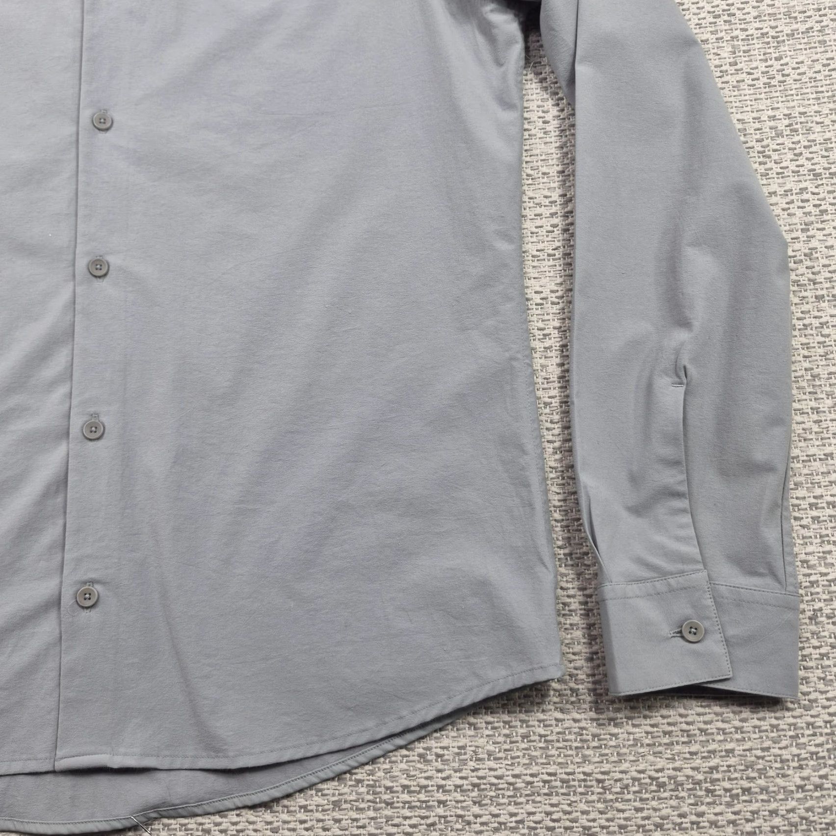 Lululemon Lululemon Button Up Shirt Mens Large Gray Solid Long Sleeve Casual Tech Shirt Size US L / EU 52-54 / 3 - 2 Thumbnail