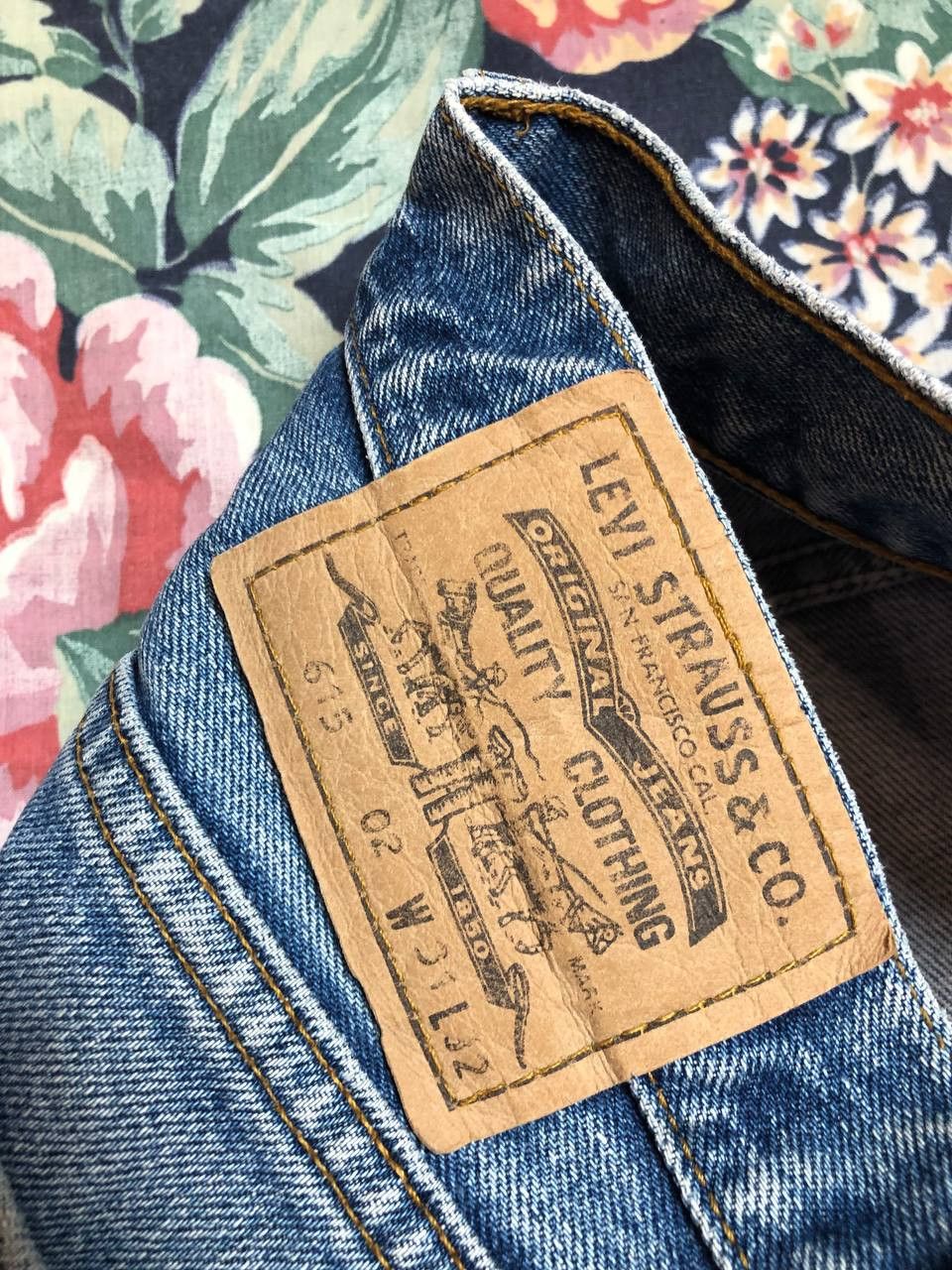 Levi's Vintage Levis 615 Jeans Distressed Denim Size US 31 - 5 Thumbnail