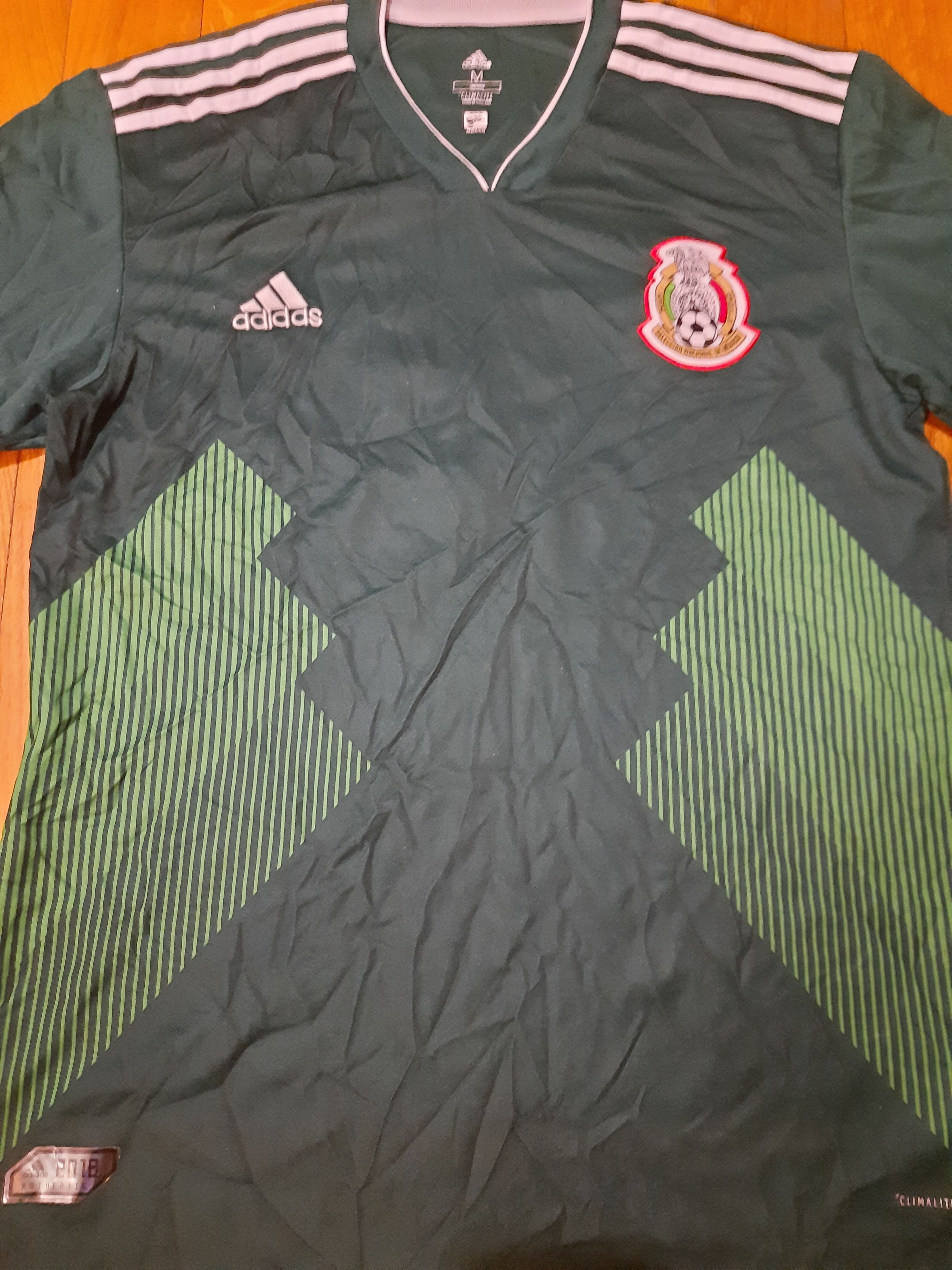 Other Mexico Chicharito Hernandes World Cup 2018 Football Shirt Size US M / EU 48-50 / 2 - 4 Thumbnail