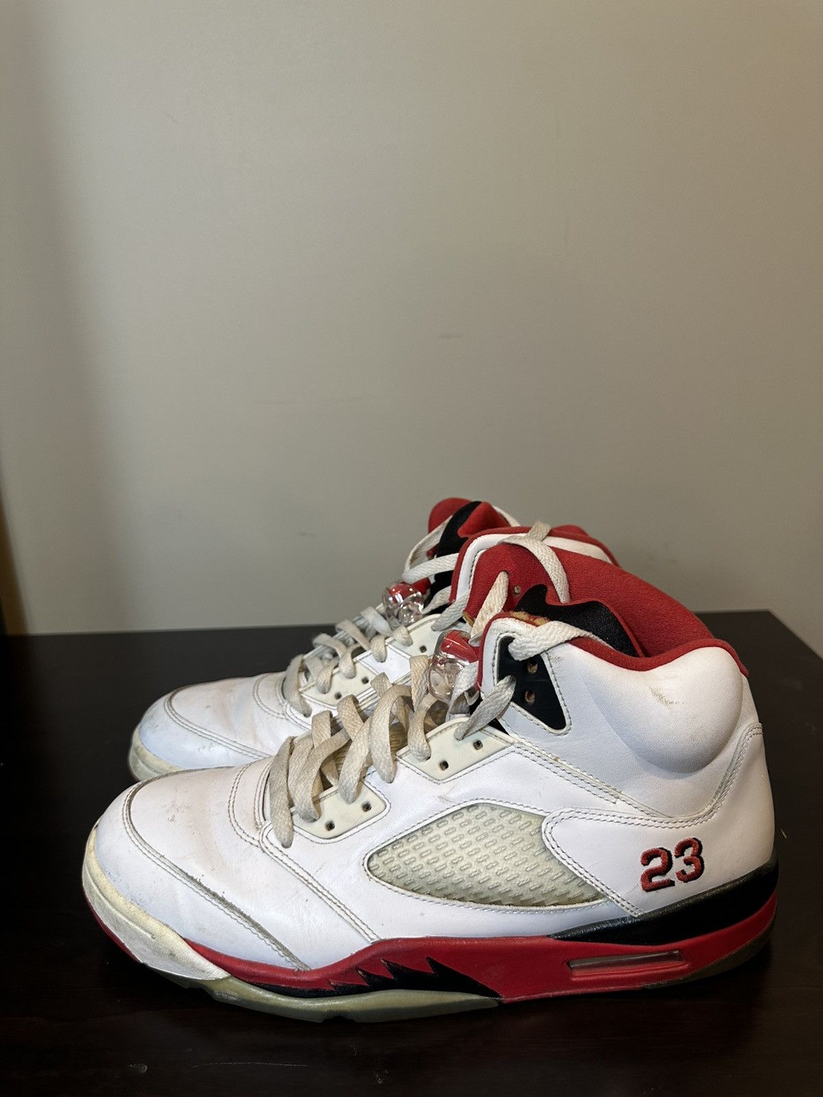 Jordan Brand × Nike Air Jordan 5 Retro 'Fire Red' 2013 Size US 11 / EU 44 - 2 Thumbnail