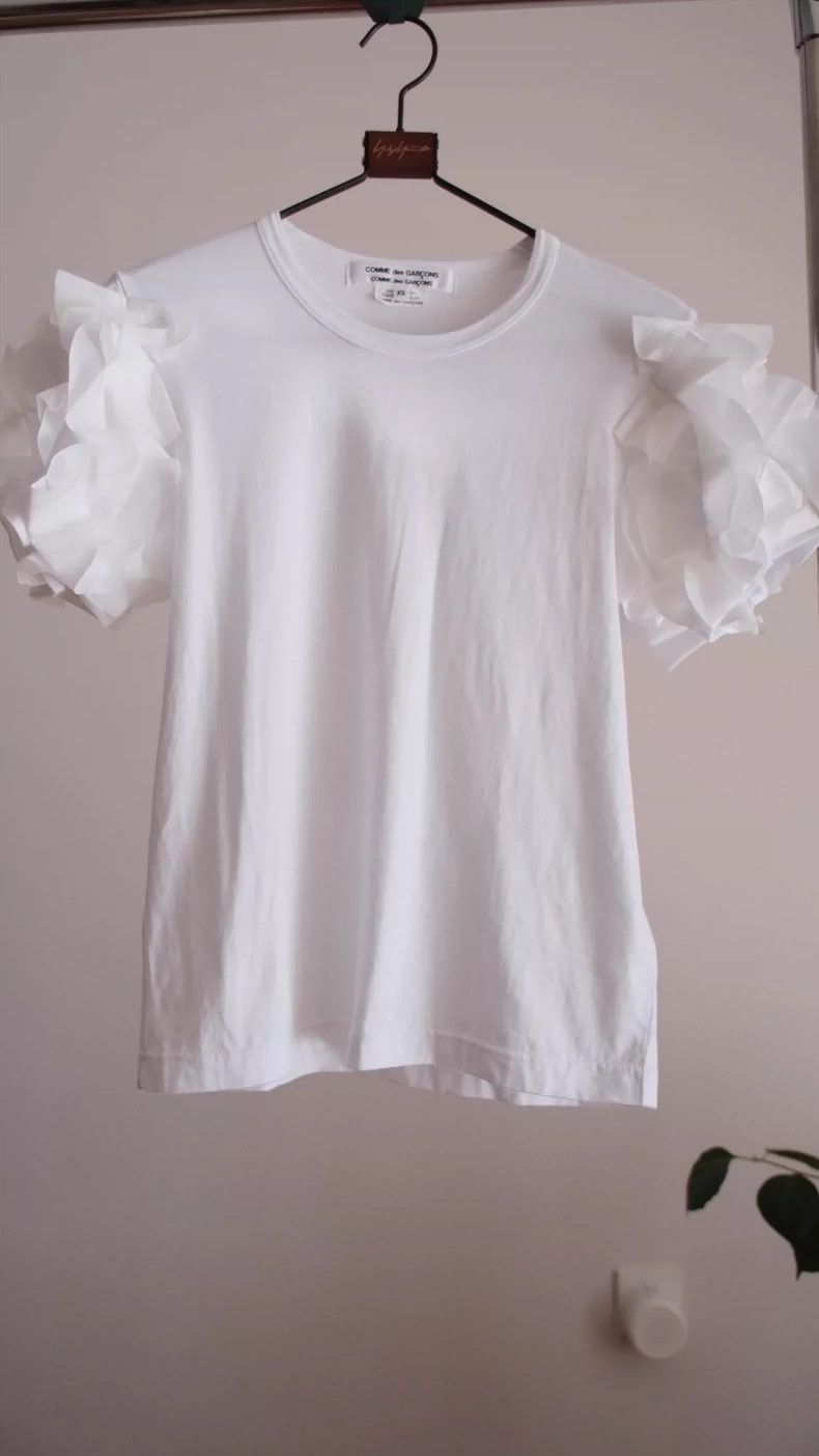 Comme des Garcons Comme Des Garcons Flower pure white short sleeved shirt Size XS / US 0-2 / IT 36-38 - 1 Thumbnail