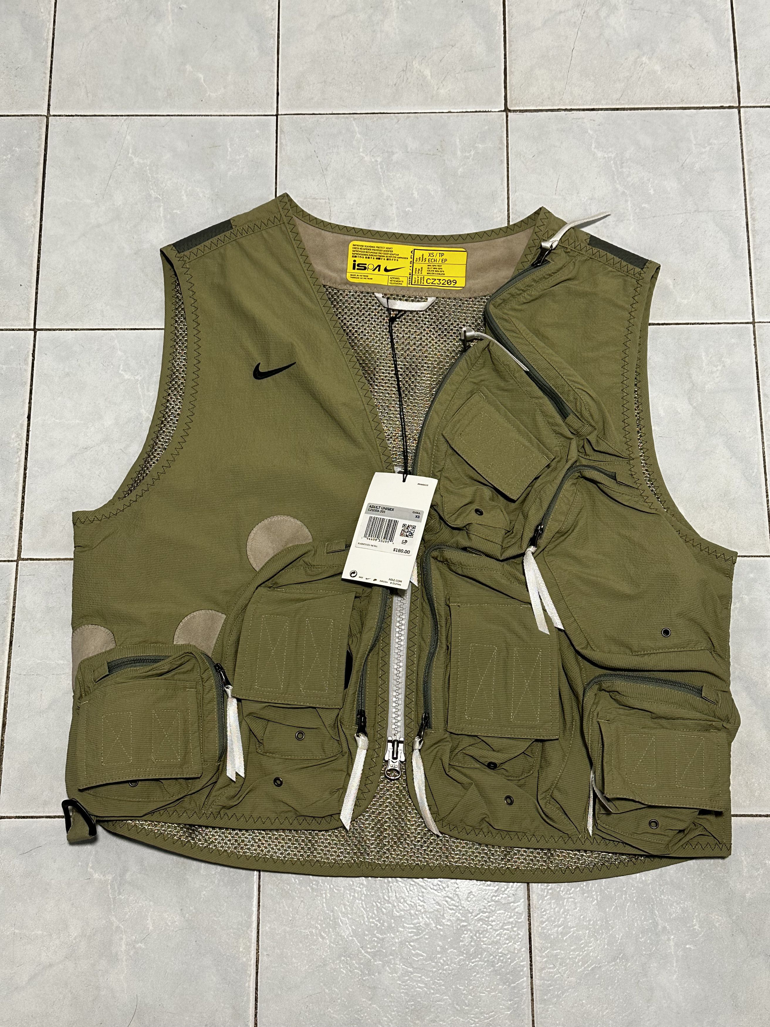 Nike ISPA Utility Vest - www.threedaughtersproperties.com