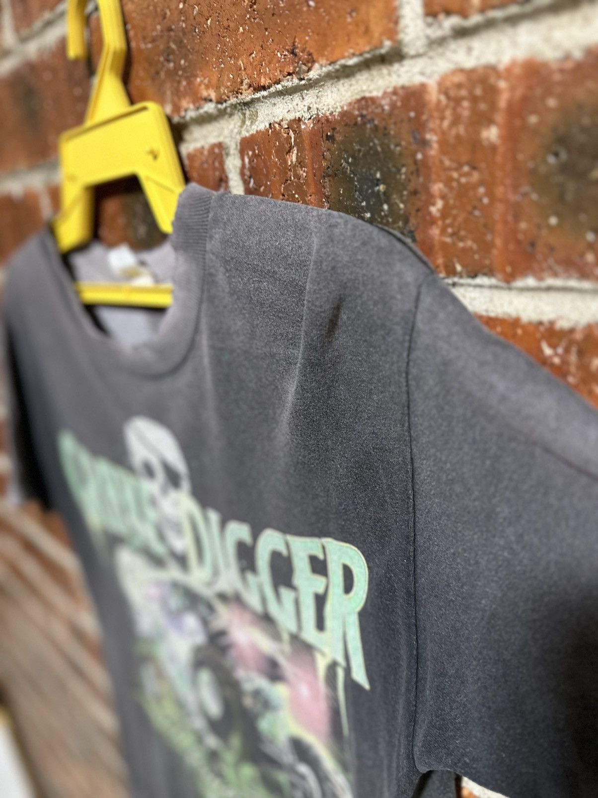Sears Thrashed Grave Digger Monster Jam Sun Faded Tee Size US S / EU 44-46 / 1 - 5 Thumbnail