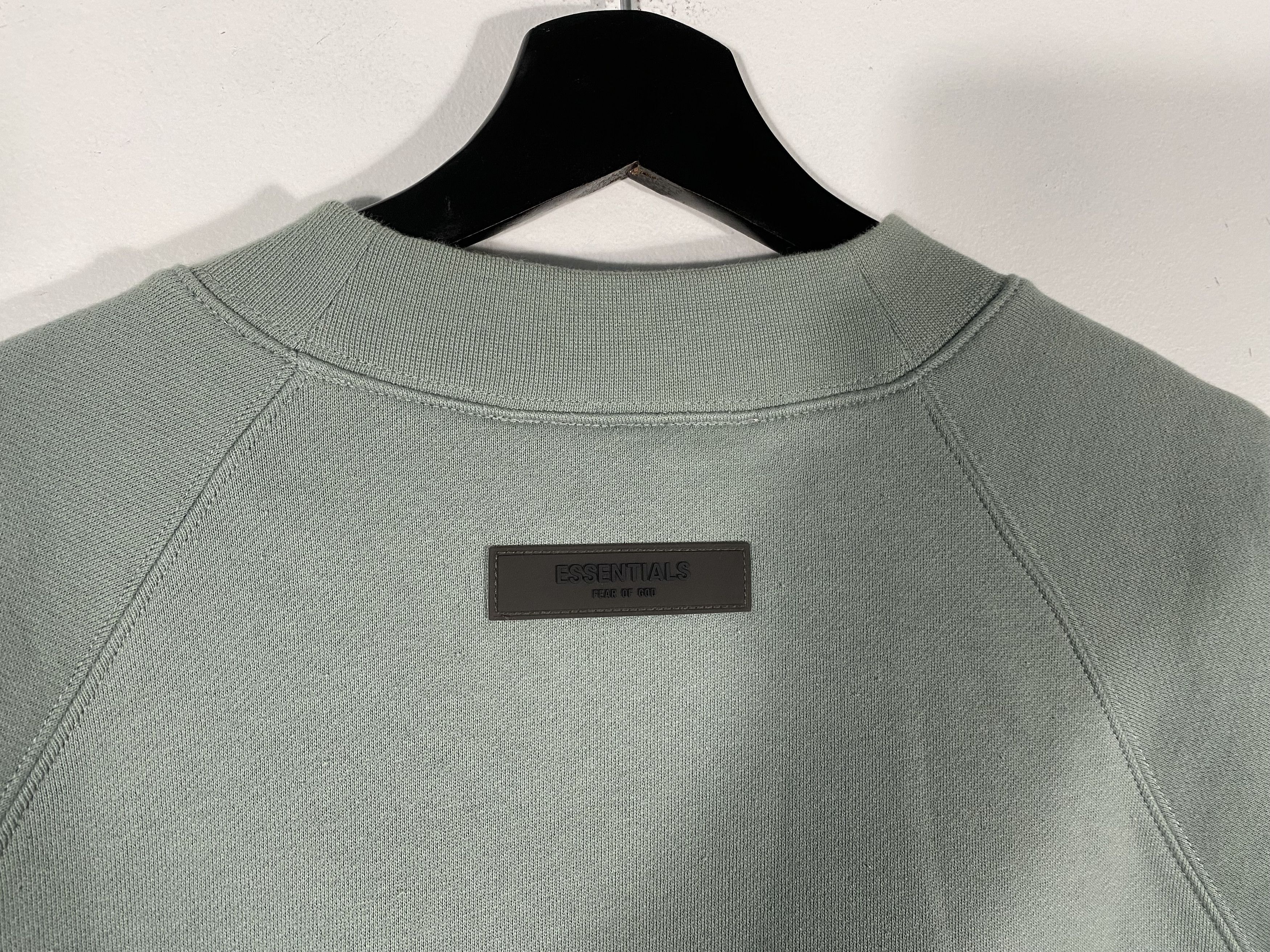 Essentials Fear of God Essentials Oversized Crewneck Sycamore Size US XS / EU 42 / 0 - 9 Thumbnail