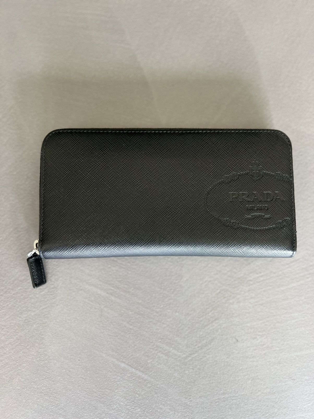Prada Prada Saffiano large wallet (gently used) Size ONE SIZE - 1 Thumbnail