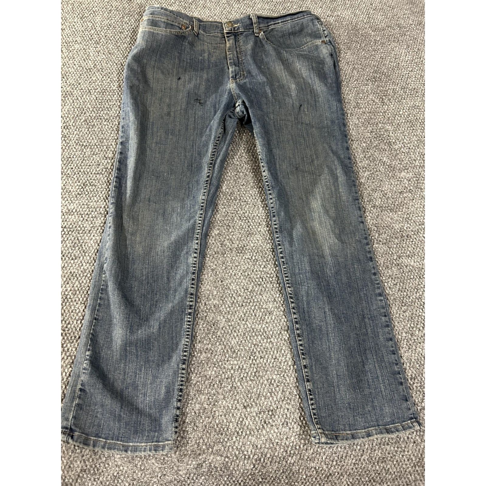 Lee Lee Jeans Mens 36x30 Blue Classic Fit Straight Leg Denim Stretch Jeans Mens 36 Inseam 30 Waist 36 Medium Blue Lee Brand Size US 36 / EU 52 - 2 Thumbnail