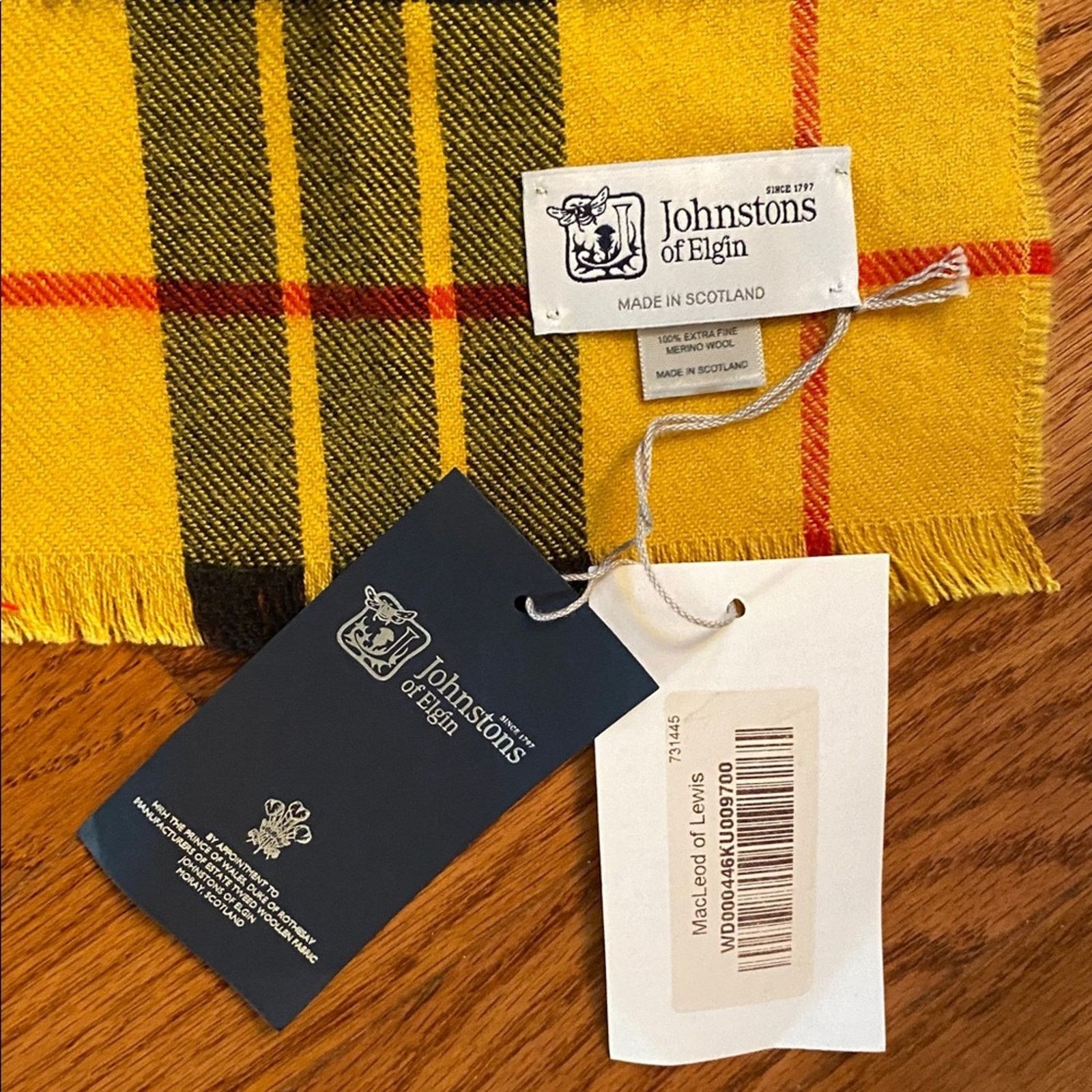 Johnstons Of Elgin NEW Johnstons of Elgin MacLeod Univ of St Andrews Wool Scarf Size ONE SIZE - 5 Thumbnail