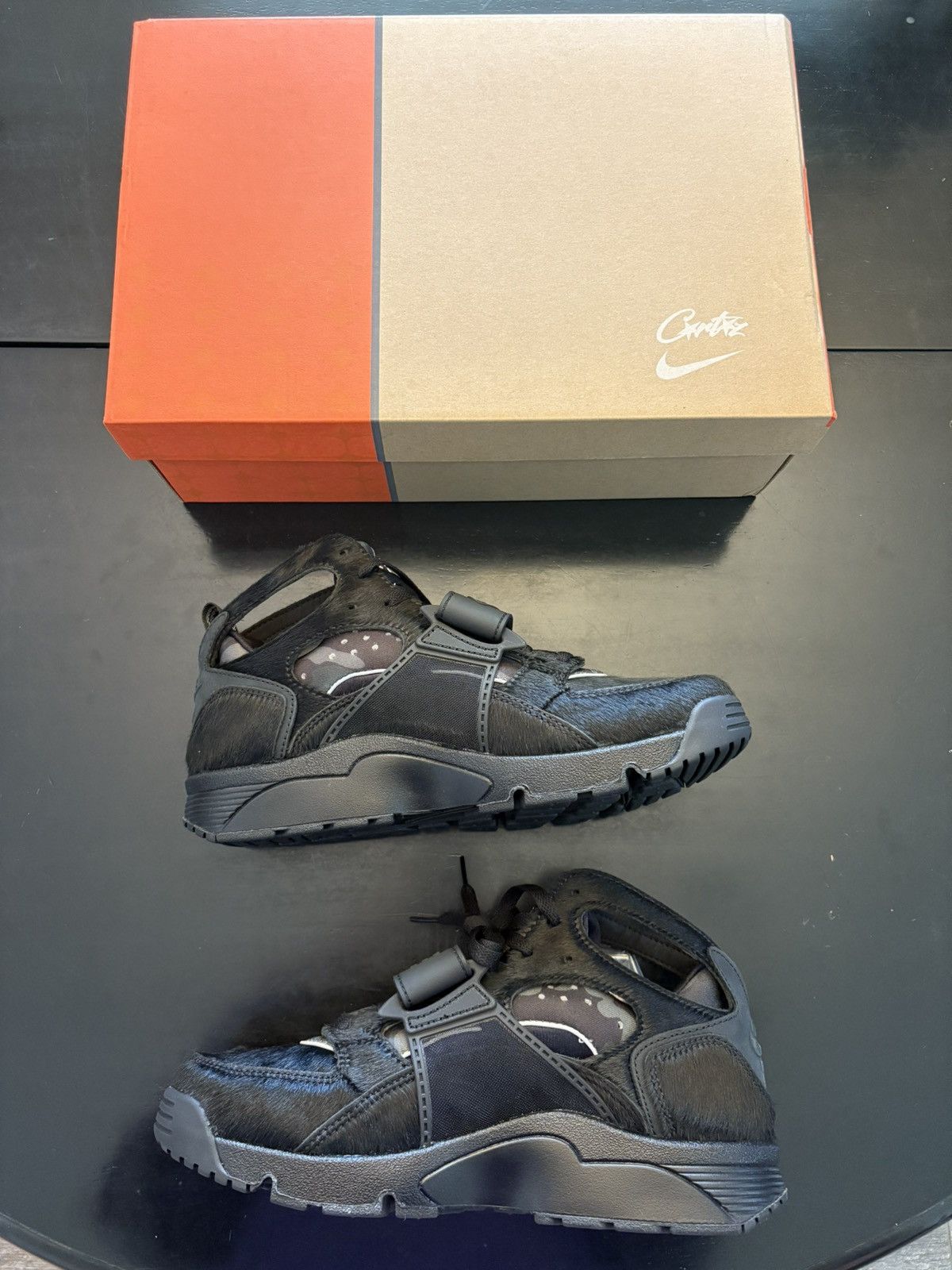 Corteiz × Nike Corteiz x Nike Air Trainer Huarache “Black Pony Hair” Size US 9 / EU 42 - 2 Thumbnail