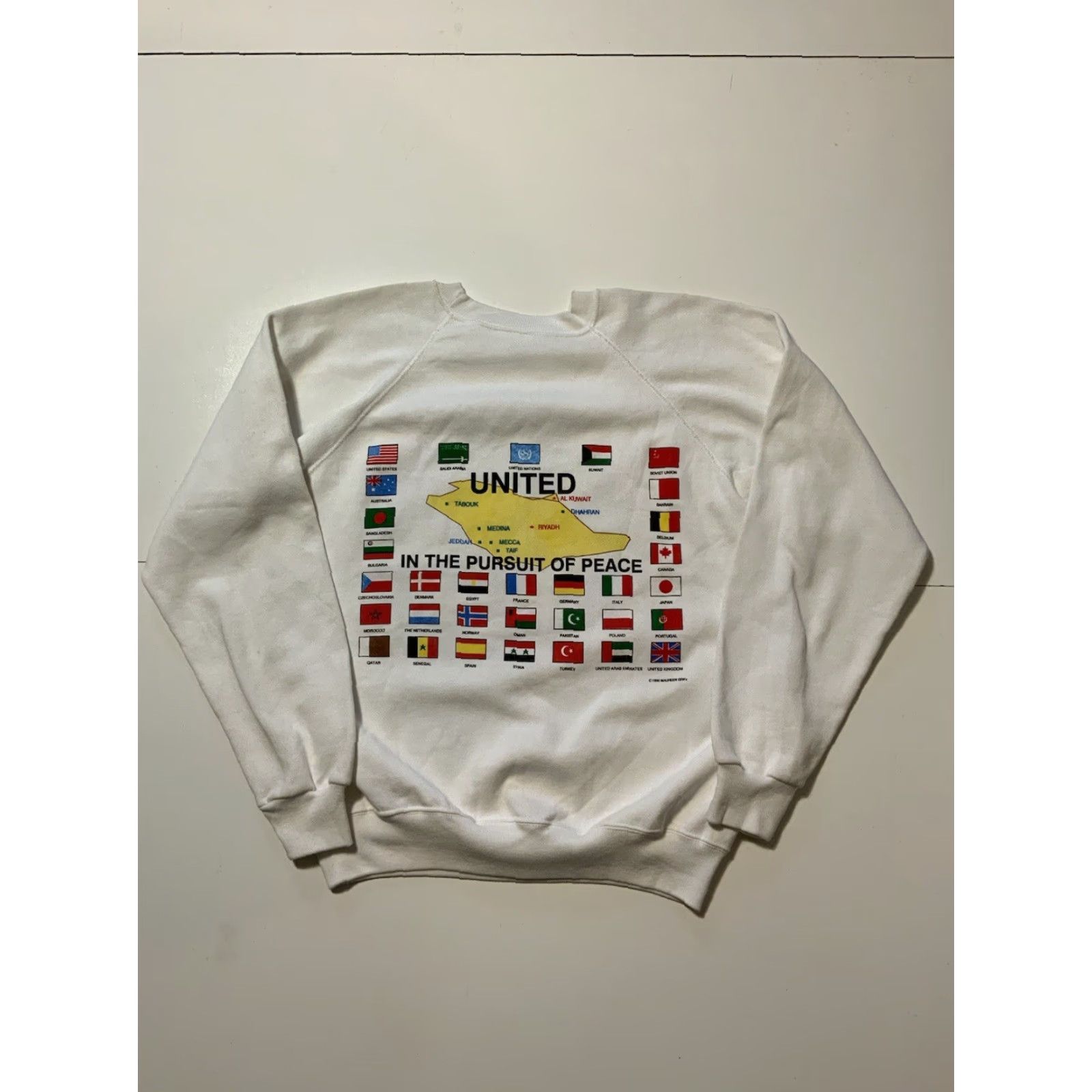Hanes VINTAGE Operation Desert Storm Pursuit Of Peace Flags Military Sweatshirt L Size US L / EU 52-54 / 3 - 3 Thumbnail