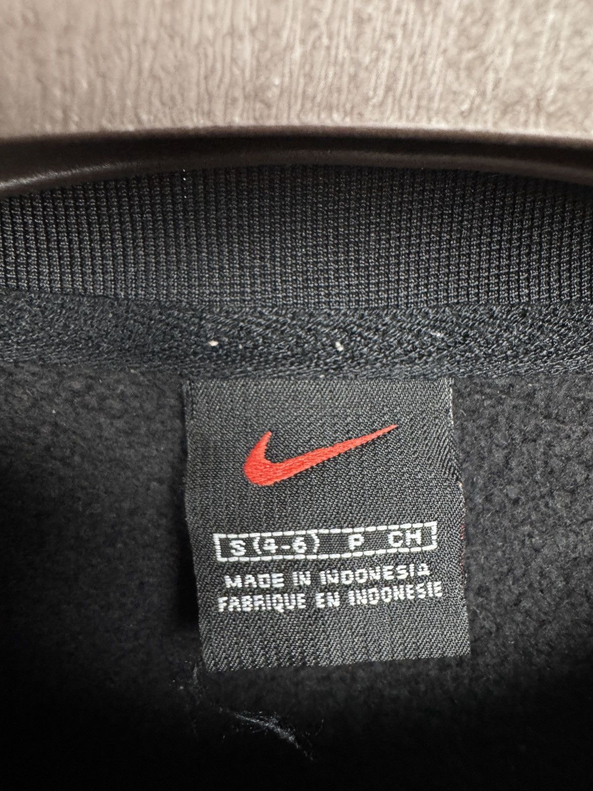 Nike 90s rare Vintage NIKE center logo black sweatshirt women's Size S / US 4 / IT 40 - 7 Thumbnail