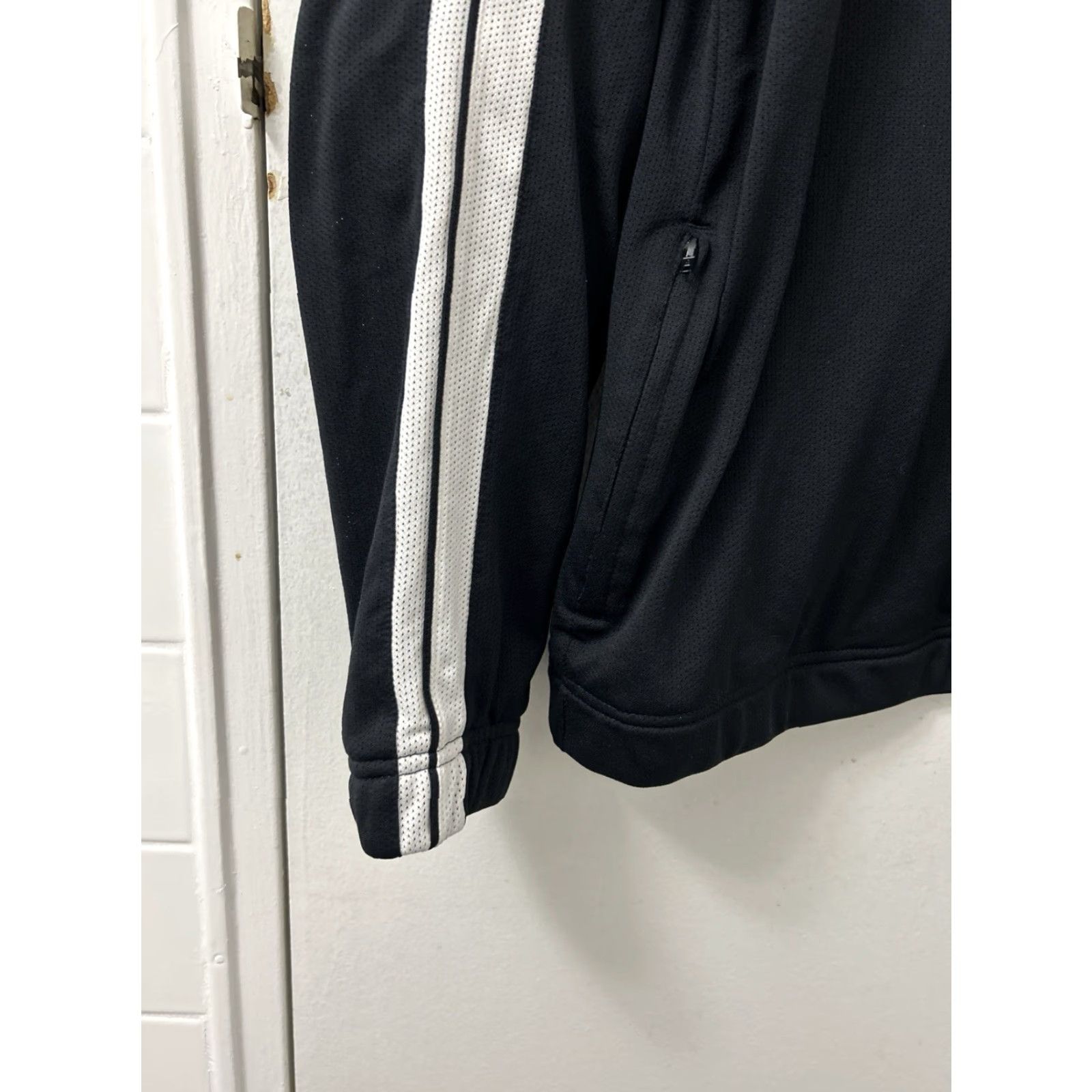Nike Nike Track Jacket Mens Large Black Full Zip Pockets L/S Regular Fit Shirt? Size US L / EU 52-54 / 3 - 7 Thumbnail