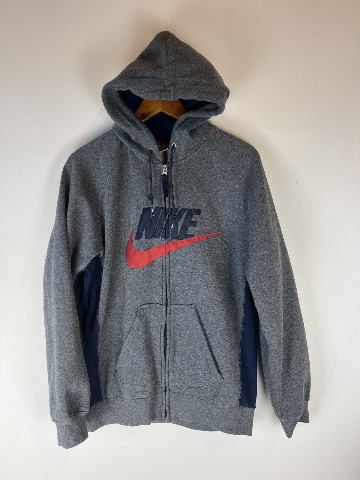 Nike Vintage Y2K Nike Zip Up Hoodie Size US M / EU 48-50 / 2 - 1 Thumbnail