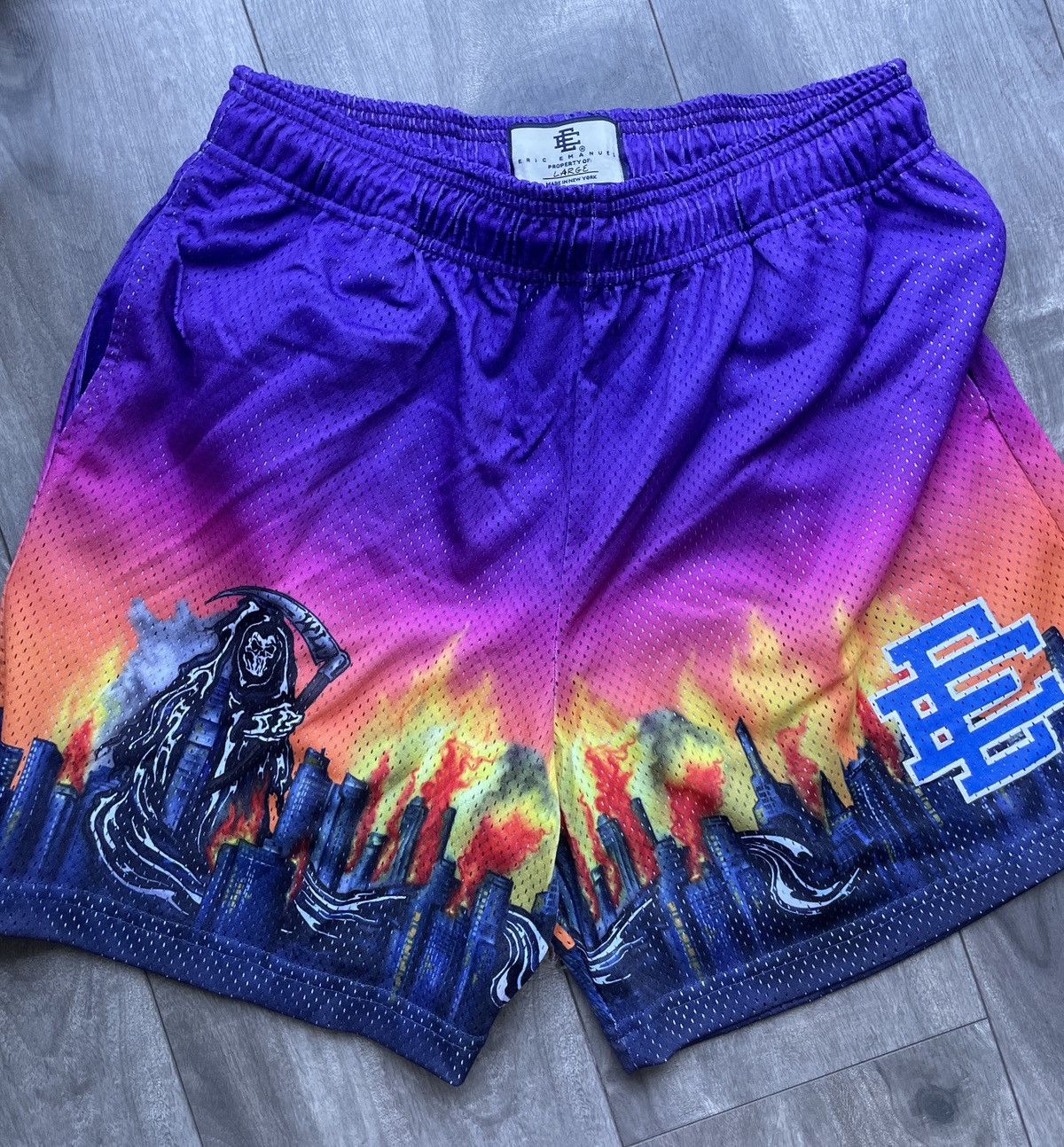 Eric Emanuel × Warren Lotas New L Lotas Eric Emanuel reaper NYC burn skyline shorts Size US 34 / EU 50 - 3 Thumbnail