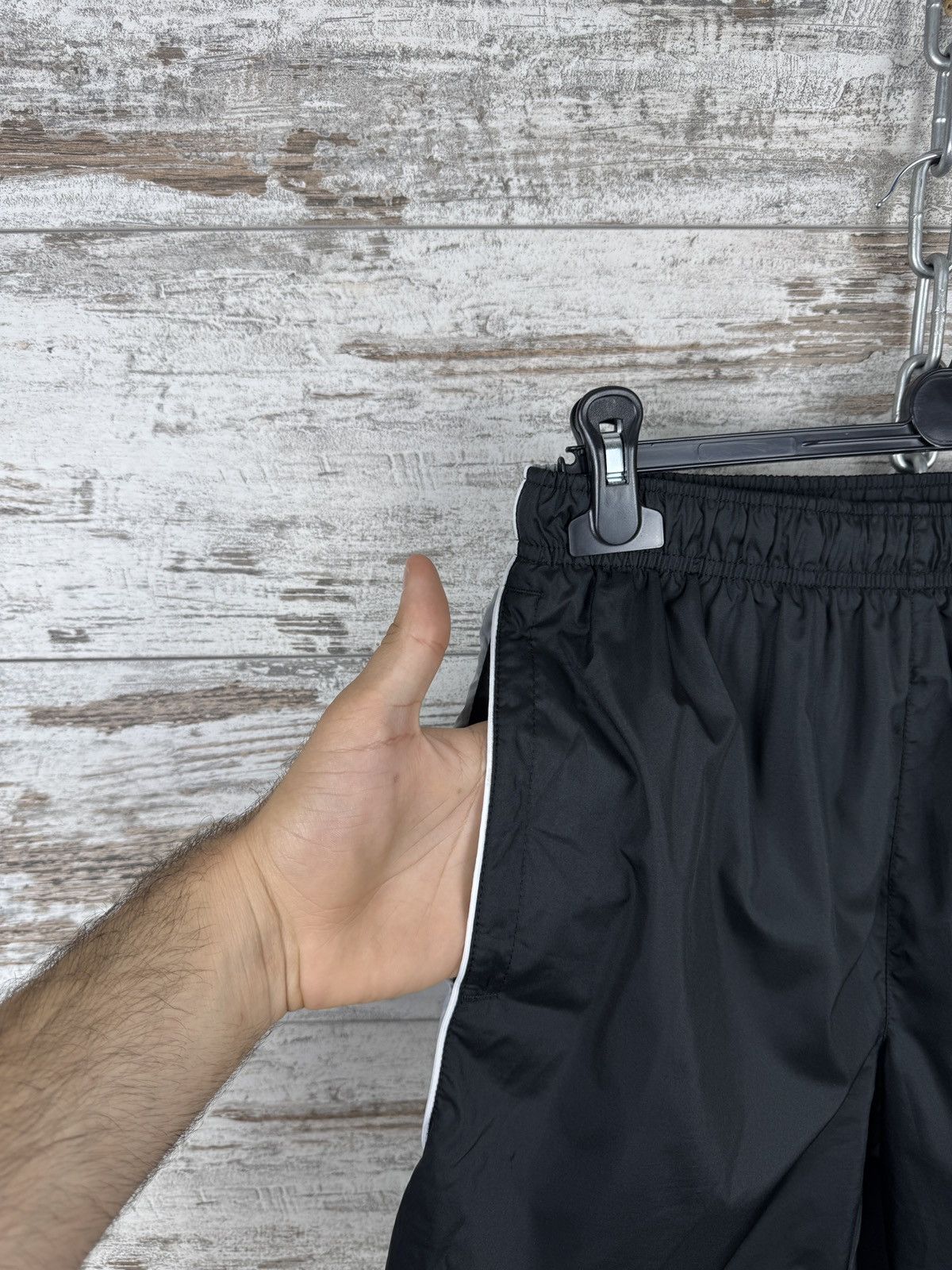 Nike × Vintage Mens Vintage Nike black swoosh nylon shorts drill acg rare Size US 32 / EU 48 - 3 Thumbnail