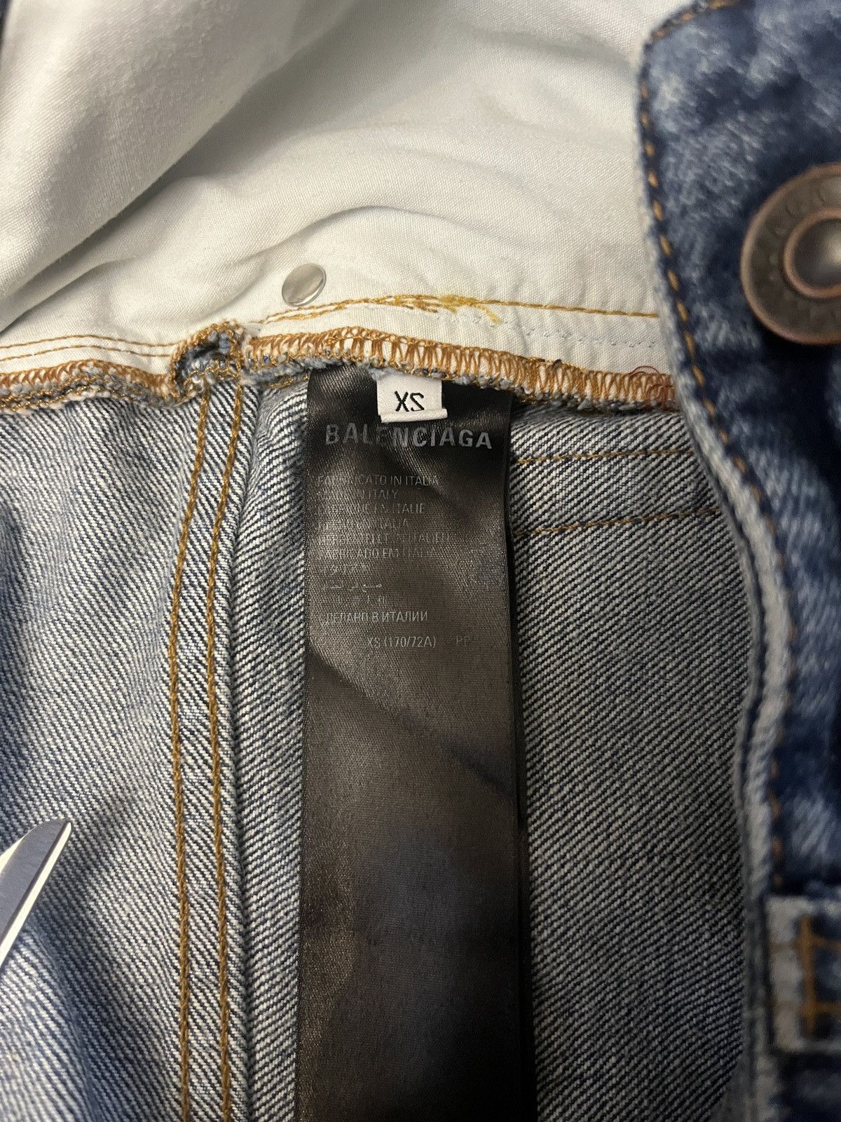 Balenciaga Balenciaga baggy skater distressed jeans Size US 27 - 4 Thumbnail