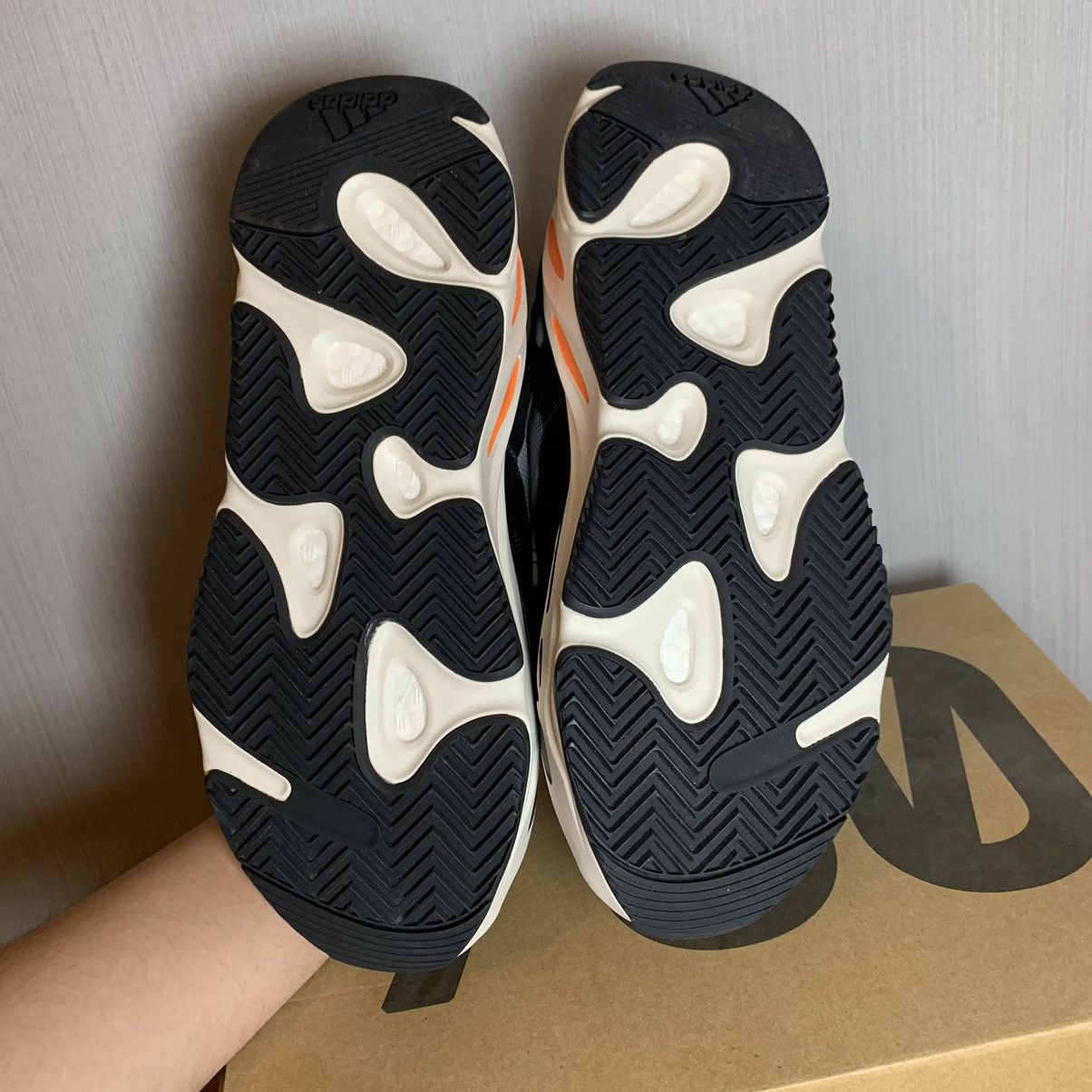 Adidas Yeezy 700 Boost Wave Runner Size US 11 / EU 44 - 18 Thumbnail