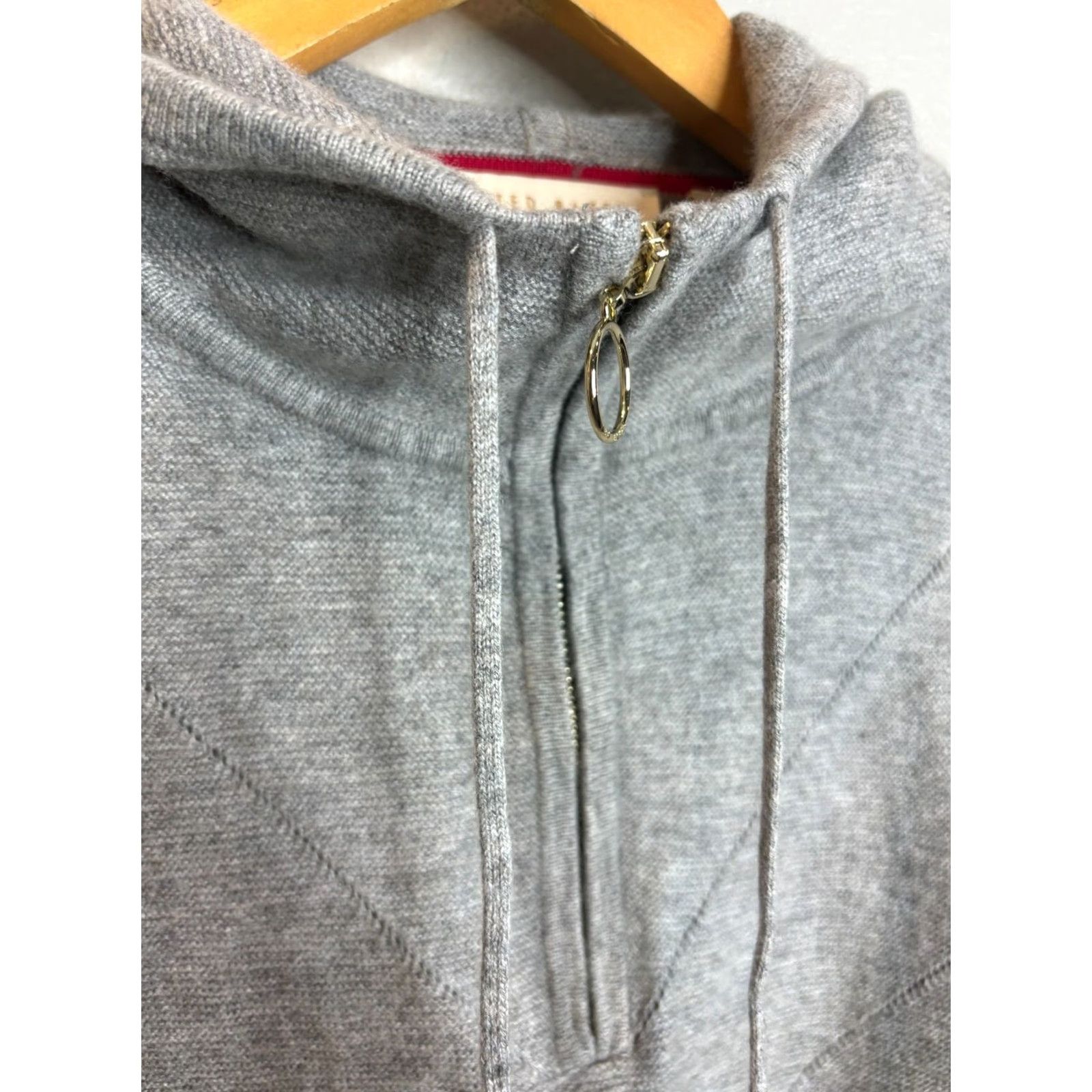 Ted Baker Ted Baker Hoodie Sweater Full Zip Viscose Cotton Women's Size 4 Gray 1051 Size S / US 4 / IT 40 - 3 Thumbnail