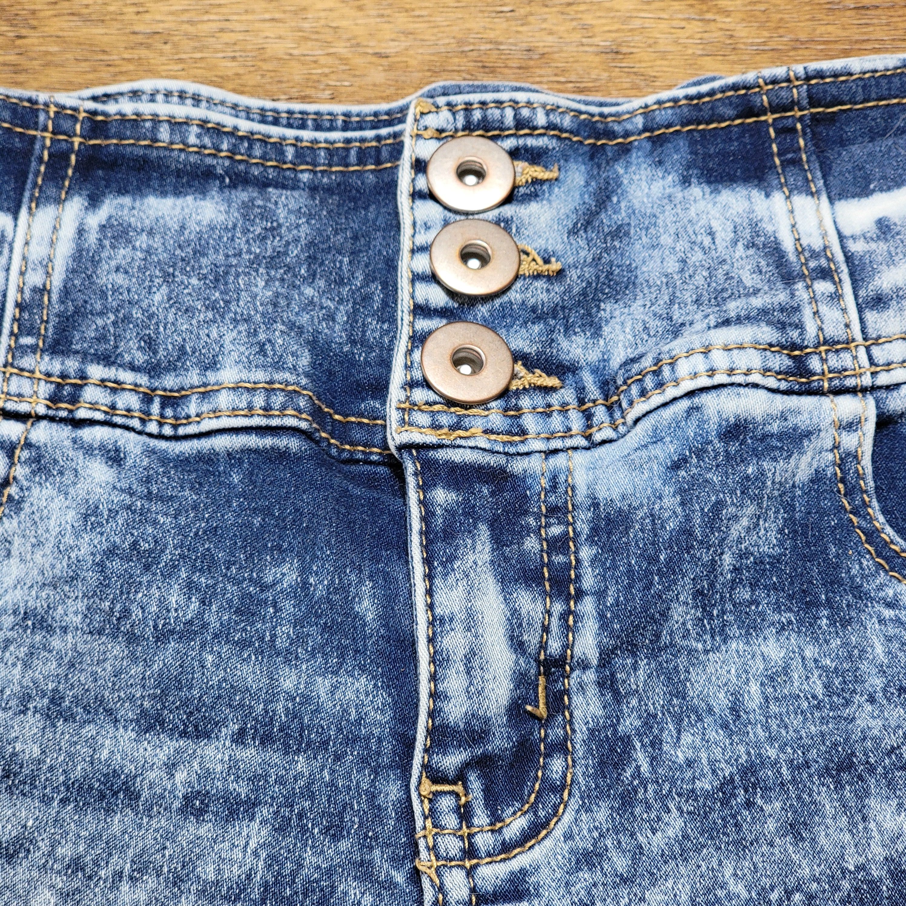 Other No Boundaries High Rise Denim Shorts - Size 11 Junior Size 28" / US 6 / IT 42 - 2 Thumbnail