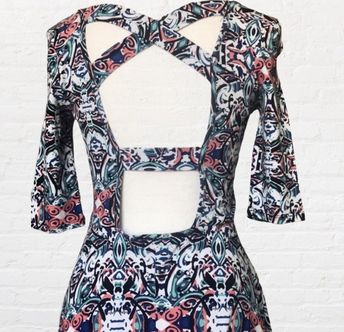 Other BODY CENTRAL CUTOUT BACK DRESS NWOT Size M / US 6-8 / IT 42-44 - 5 Thumbnail