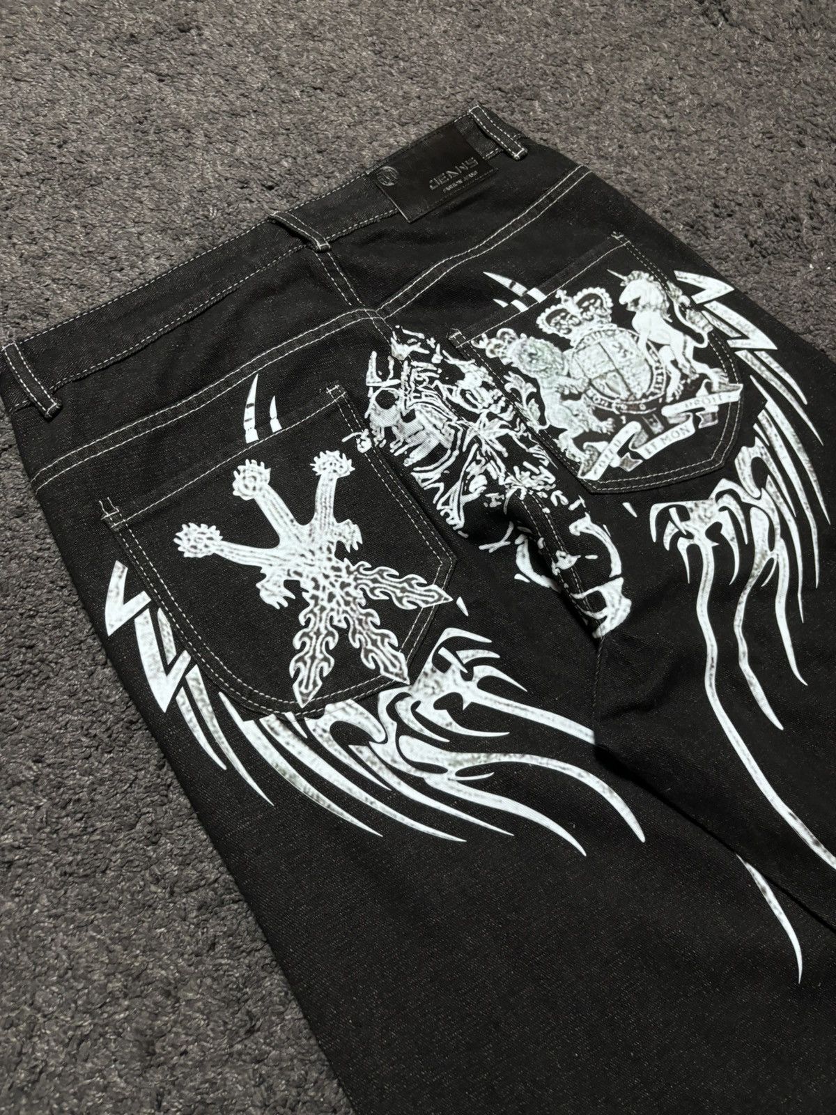Jean × Vintage Vintage rare tribal medieval blazon sword black baggy jeans Size US 33 - 7 Thumbnail