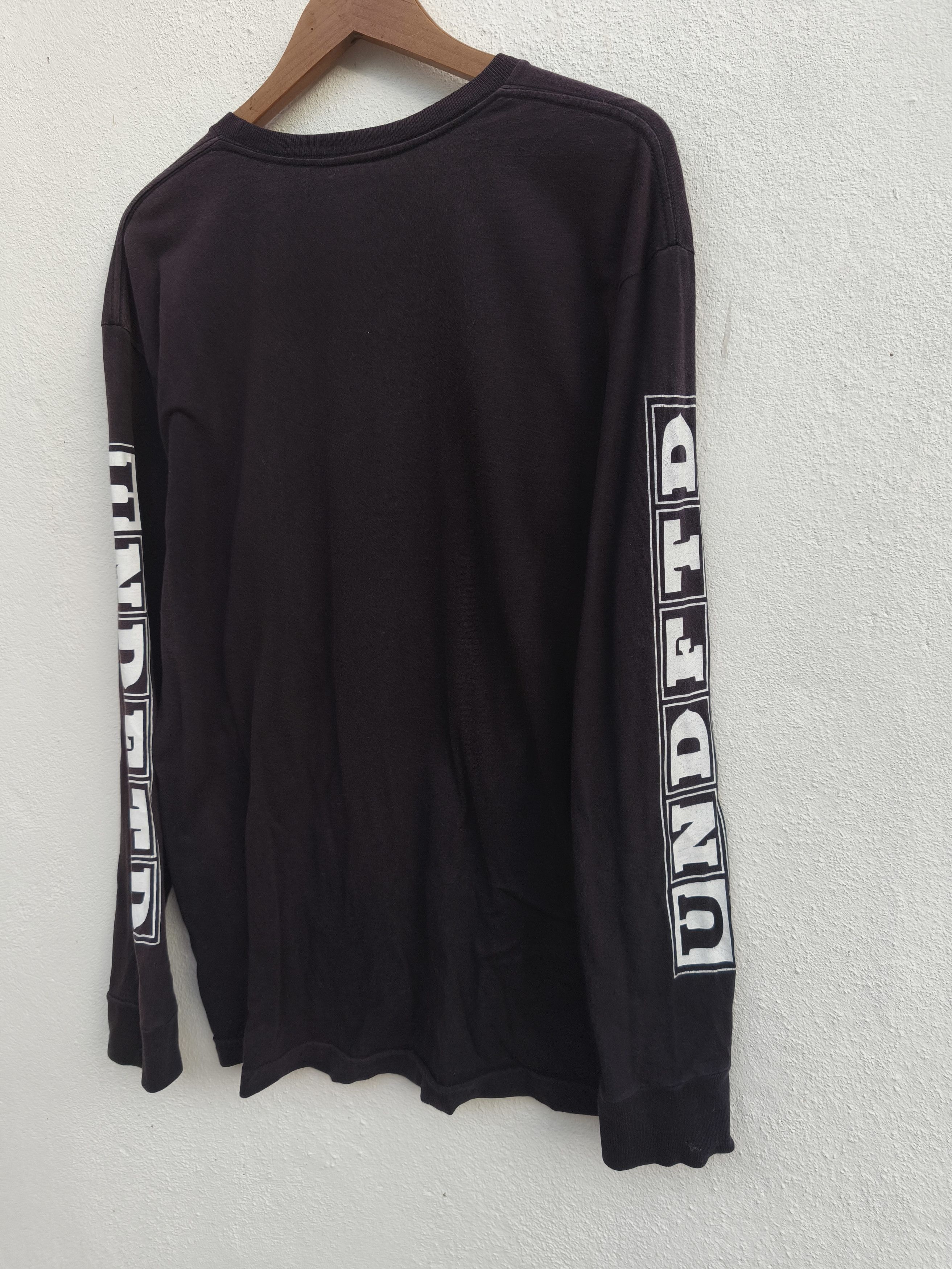Undefeated Sun Faded Undefeated t shirt long sleeve Size US L / EU 52-54 / 3 - 6 Thumbnail
