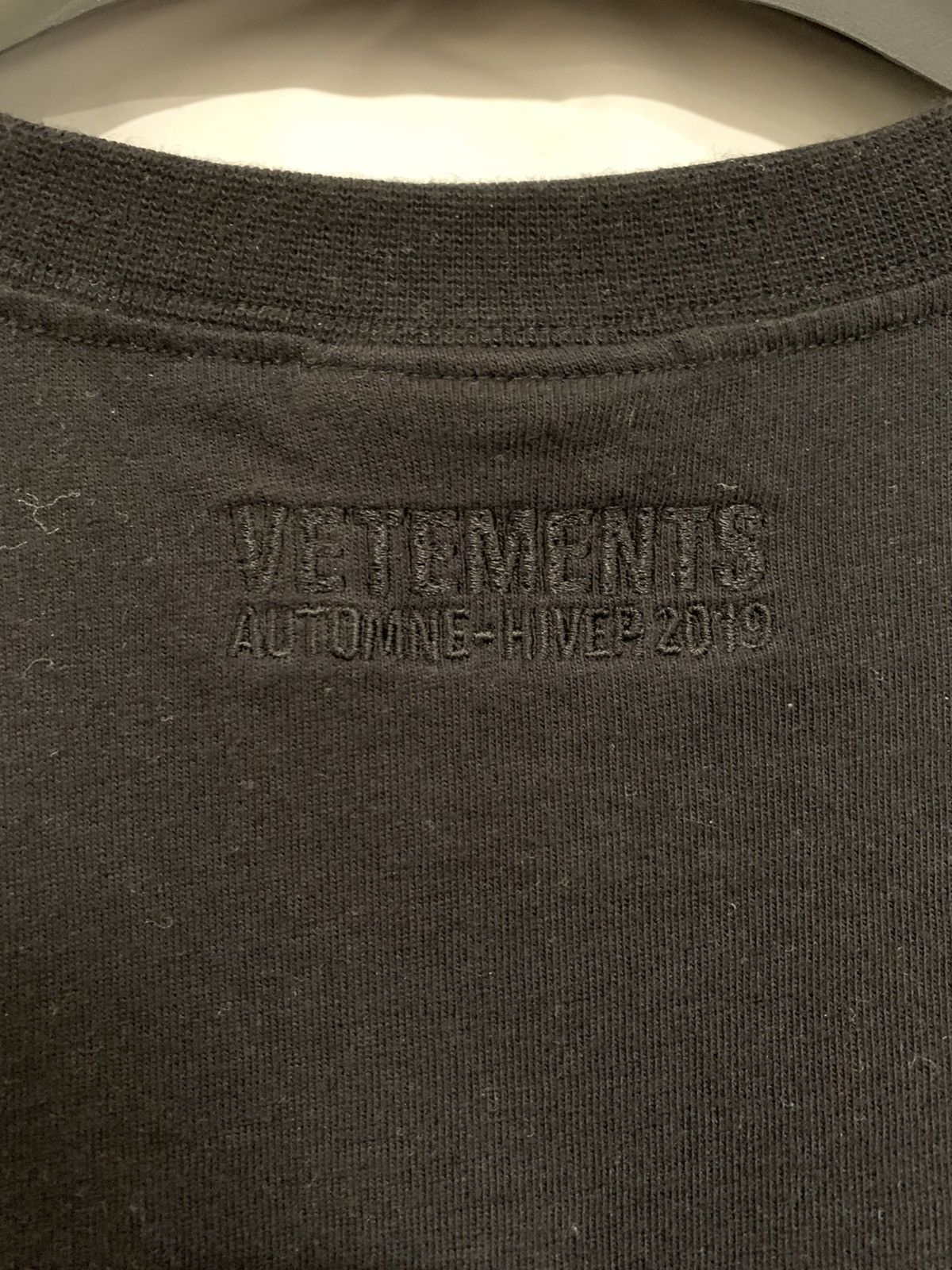 Vetements Vetements A/W 19 Hug Me shirt Size US S / EU 44-46 / 1 - 4 Thumbnail